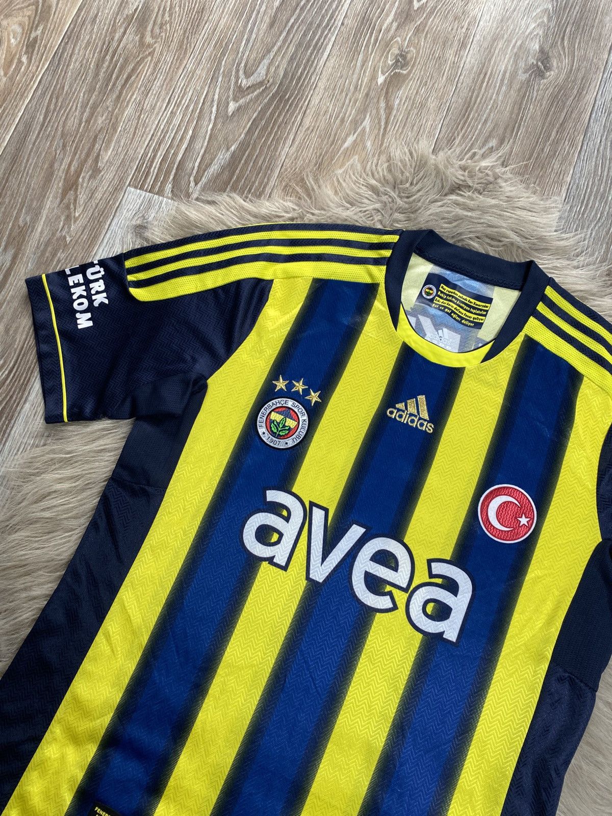 Adidas Adidas Fenerbahce home football soccer jersey 2011 Size US L / EU 52-54 / 3 - 4 Thumbnail