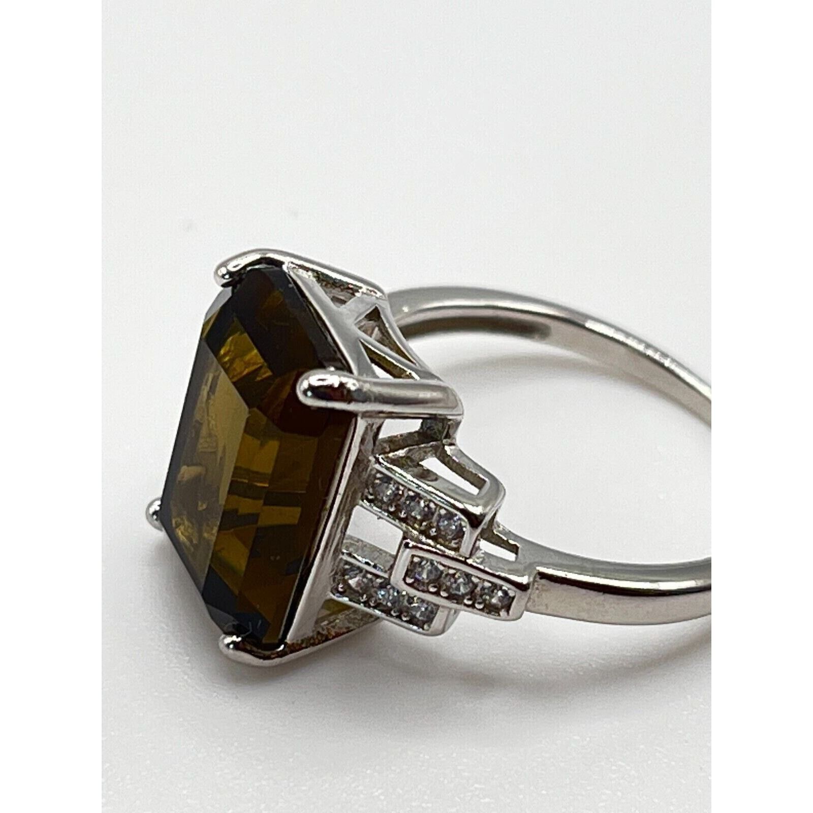The Unbranded Brand .925 Sterling Silver Quartz and Cubic Zirconia Ring Size 7 Size ONE SIZE - 1 Thumbnail