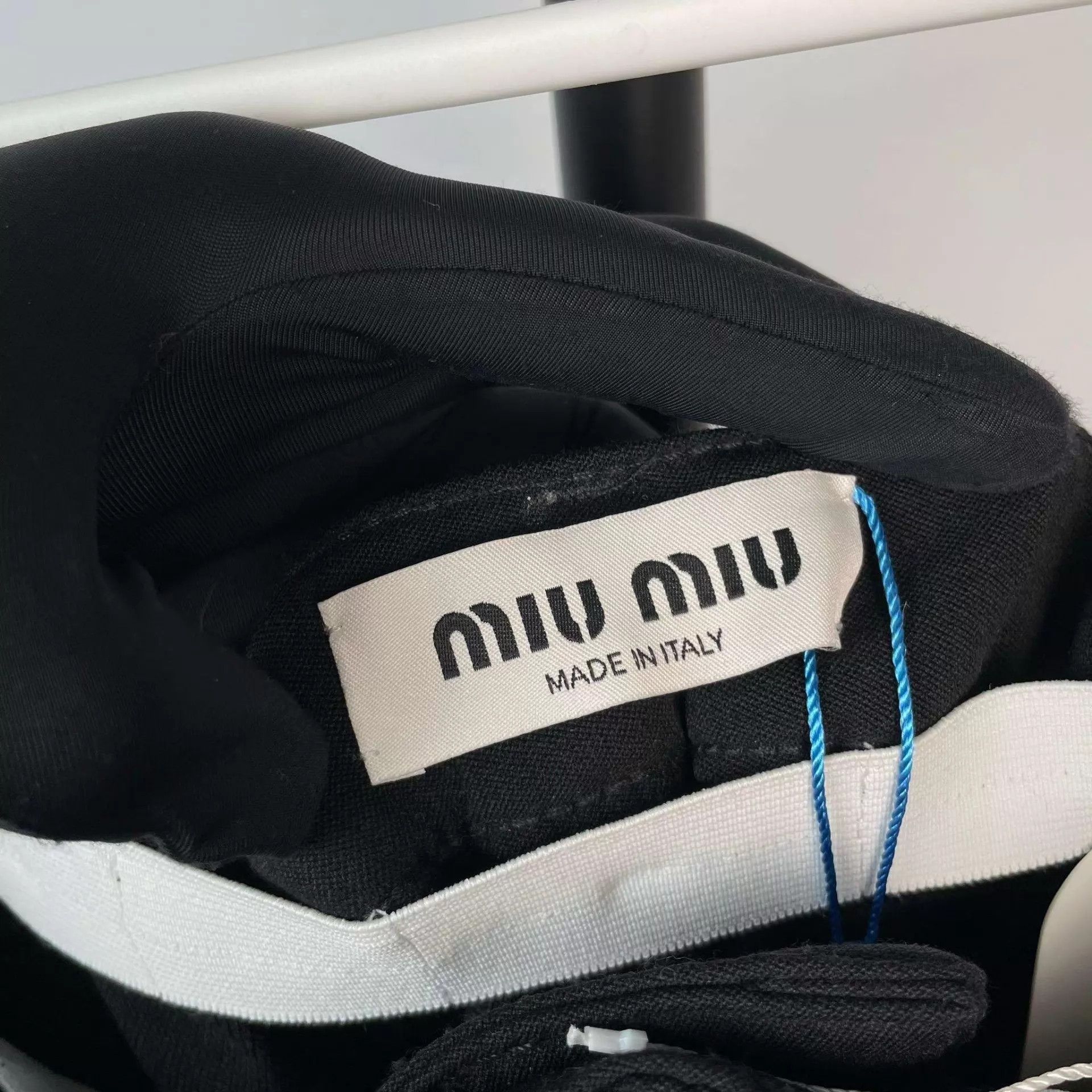 Miu Miu Miu Miu Black Short Size 36 Size 25" / US 0 / IT 36 - 4 Thumbnail