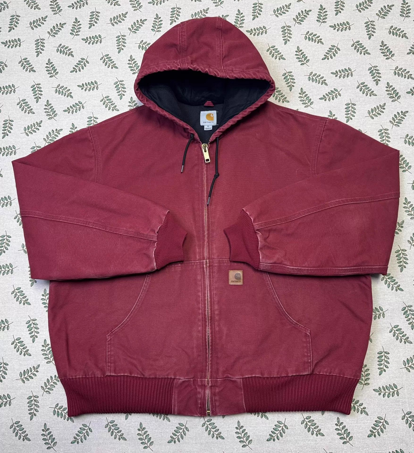 Carhartt Vintage Carhartt J130 DKR Red XL Hooded Work Jacket Size US XL / EU 56 / 4 - 1 Thumbnail