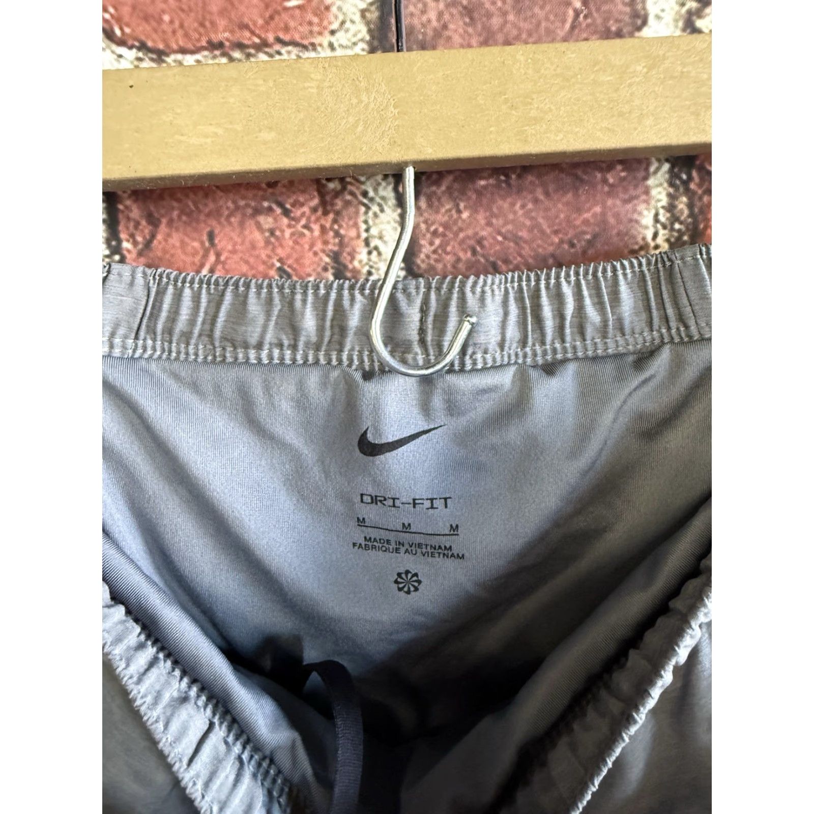 Nike Nike Mens Gray Athletic Lined Running Shorts Size Medium Dri-Fit Size US 31 - 3 Thumbnail