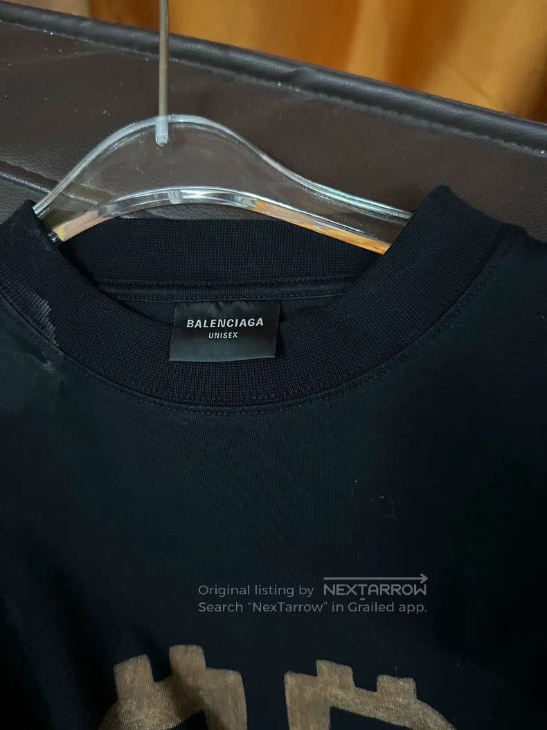 Balenciaga Balenciaga Bitcoin Short Sleeve, Black Option Size US L / EU 52-54 / 3 - 4 Thumbnail