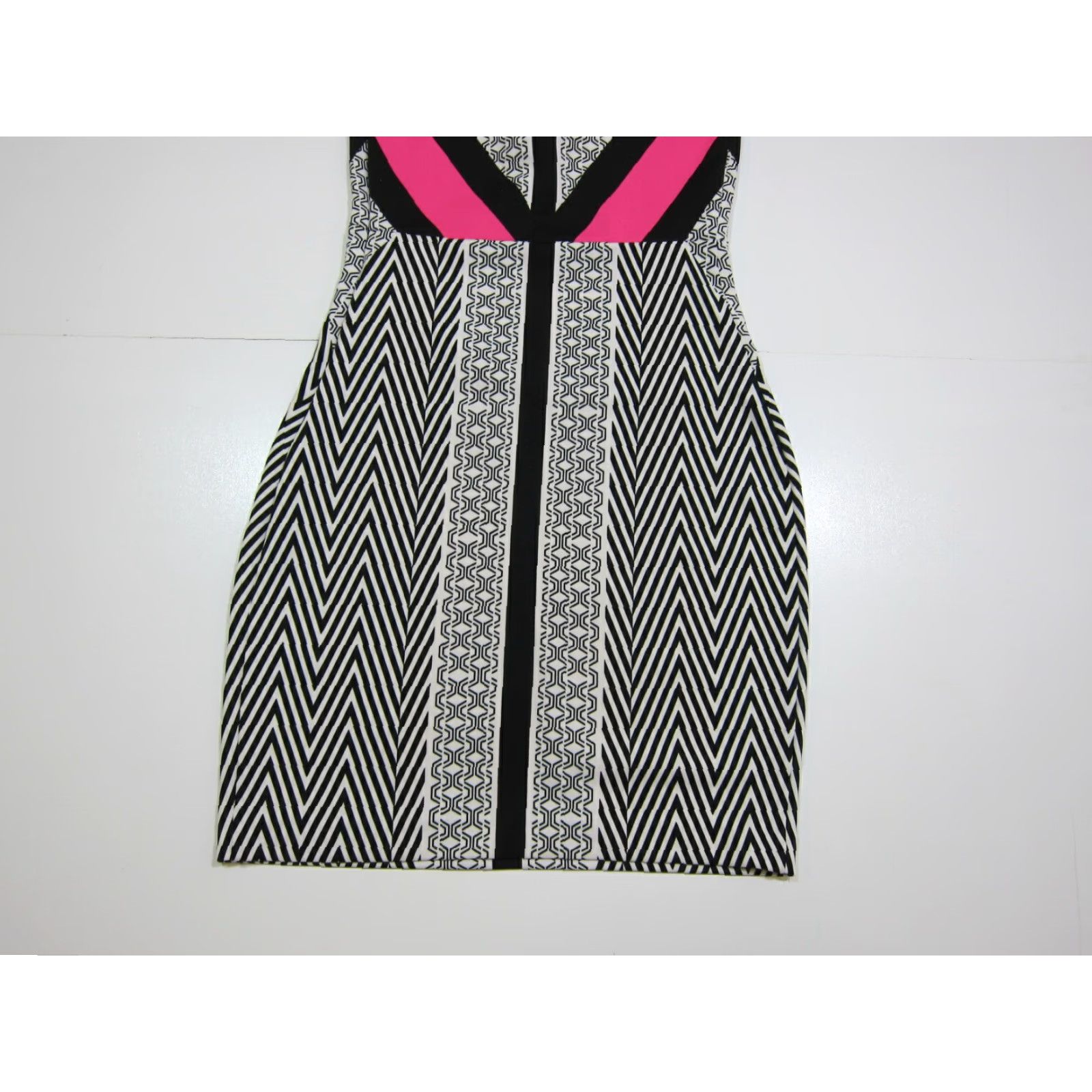 Express Express Black Pink Geometric Stretch Bodycon Sleeveless Dress Women Size 0 Size XS / US 0-2 / IT 36-38 - 8 Thumbnail
