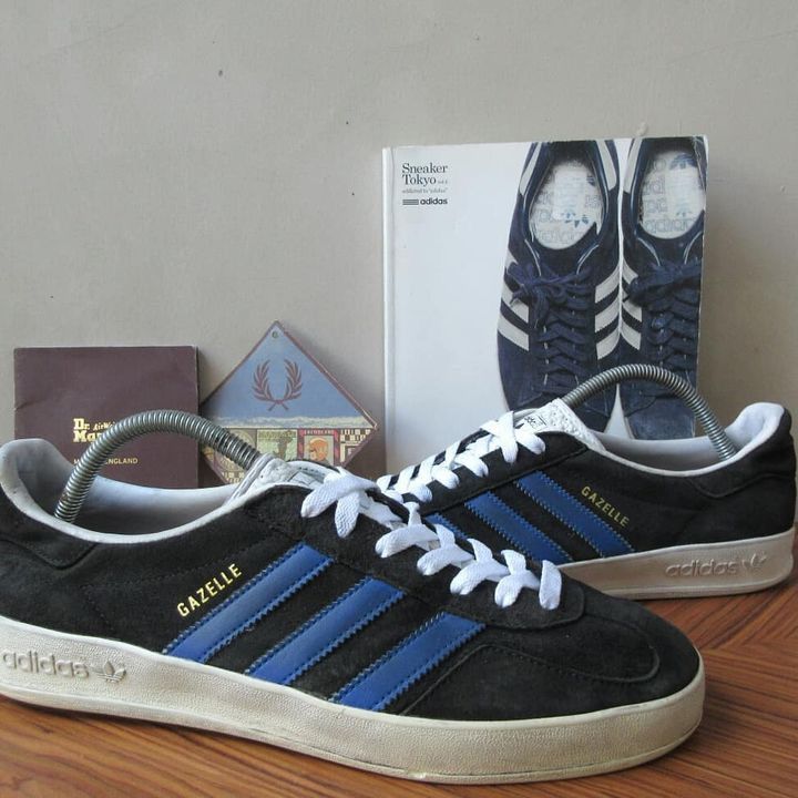 Adidas × Vintage Adidas Originals Gazelle Indoor Black Suede With blue line Size US 9 / EU 42 - 3 Thumbnail