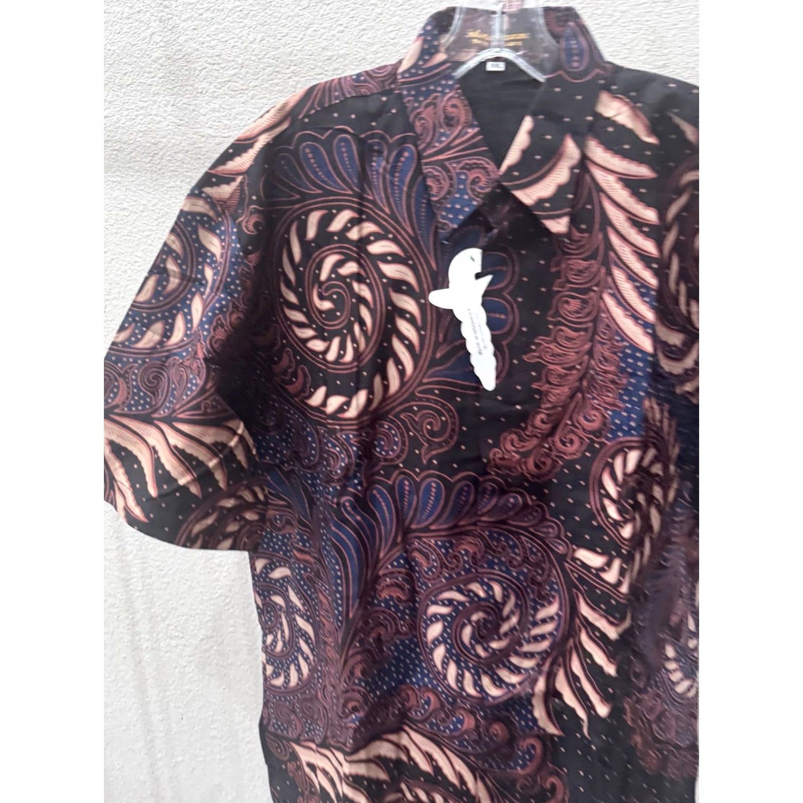 Nique NWT Talenta Kenana Batik Unique SHORT SLEEVE BUTTON UP SHIRT 2XL XXL Mens Multicolor Batik Kenana NWT Talenta Shirt Size US XXL / EU 58 / 5 - 5 Thumbnail