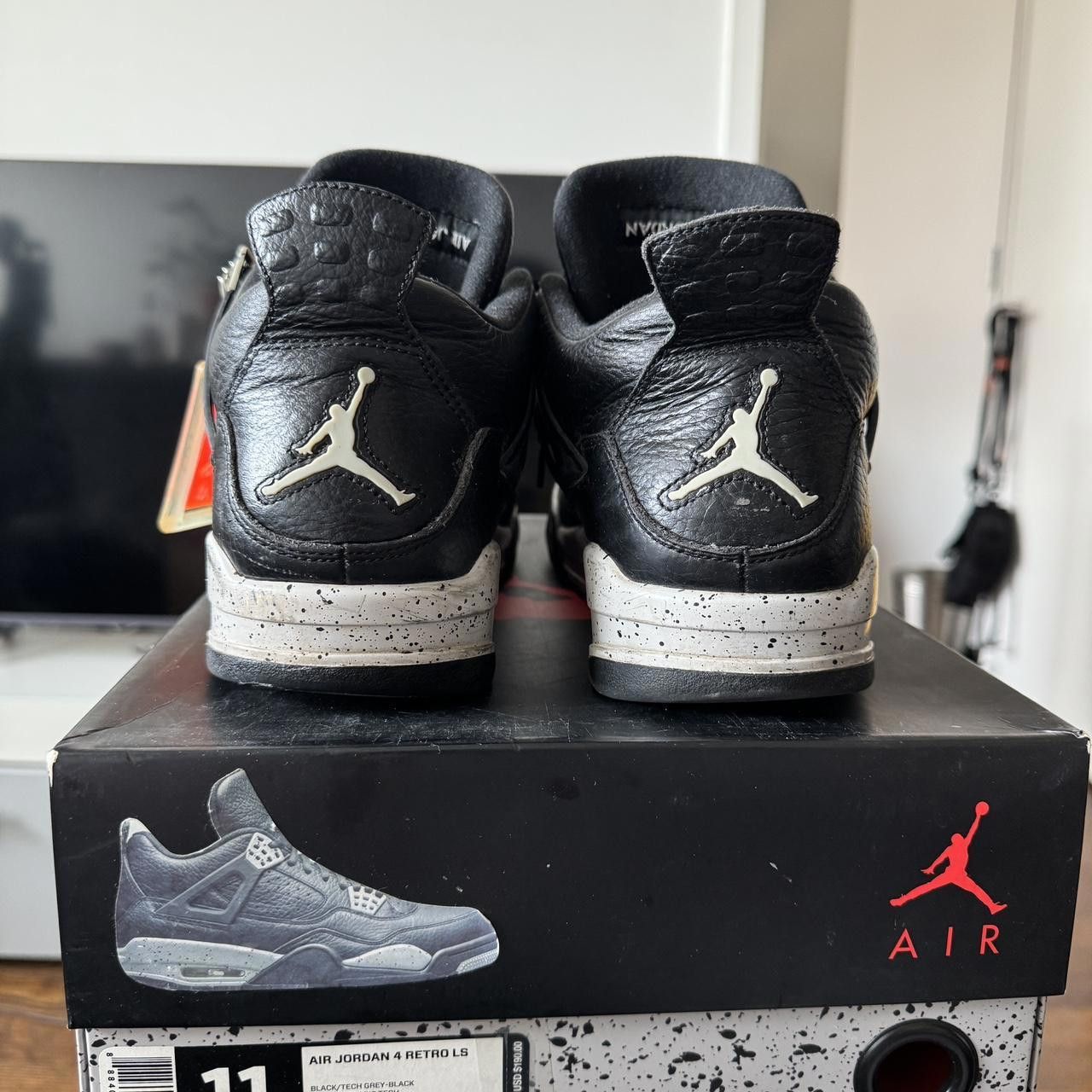 Designer Air Jordan 4 Retro "Oreo" (2015) Size US 11 / EU 44 - 2 Thumbnail