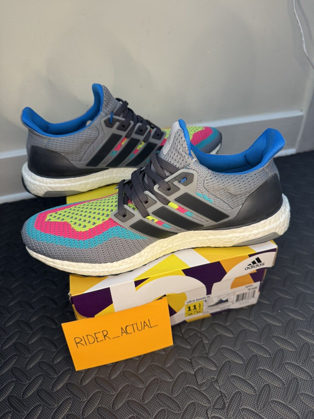 Adidas Adidas UltraBOOST m Size US 11.5 / EU 44-45 - 5 Thumbnail