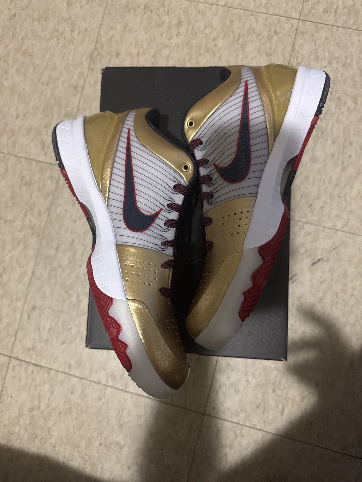 Nike Kobe IV Size US 9.5 / EU 42-43 - 2 Thumbnail