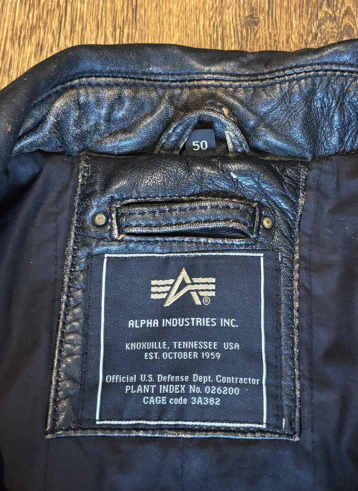 Alpha Industries Alpha Industries Leather Bomber Vintage Military Style Size US L / EU 52-54 / 3 - 3 Thumbnail