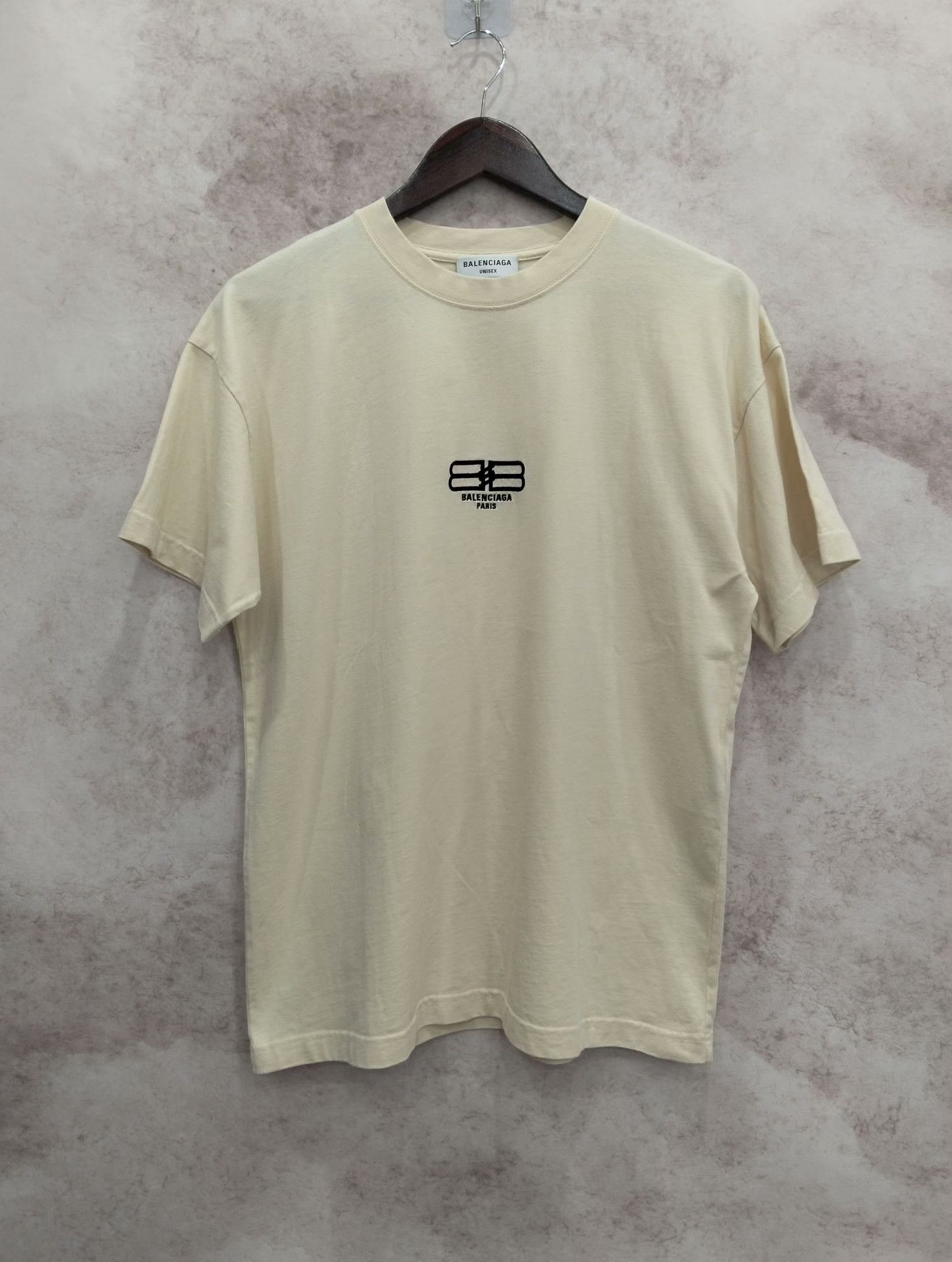 Balenciaga Balenciaga T-Shirt M Men Size US M / EU 48-50 / 2 - 1 Thumbnail