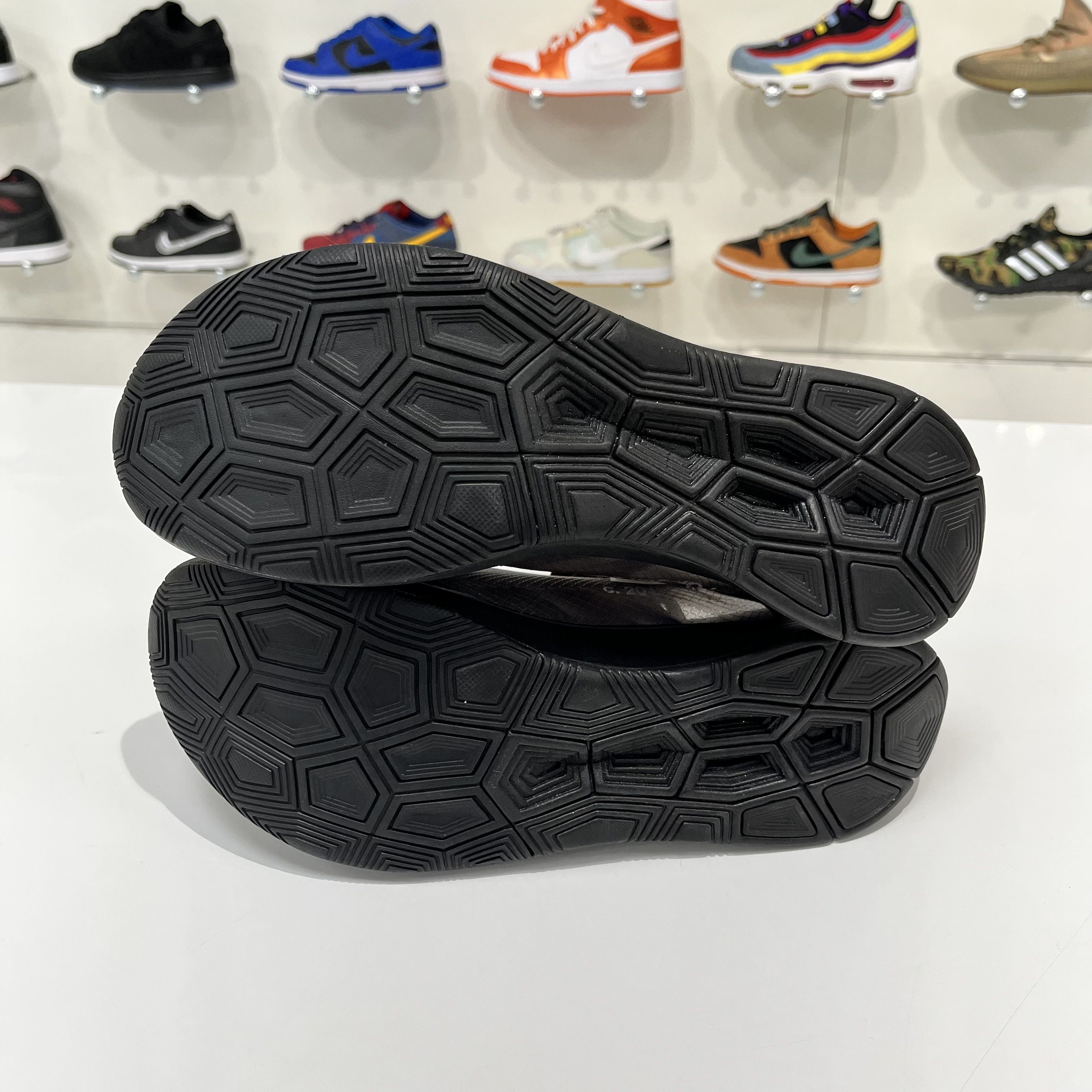 Nike × Off-White Nike Zoom Fly x Off-White Black/Silver Size US 8 / EU 41 - 13 Thumbnail