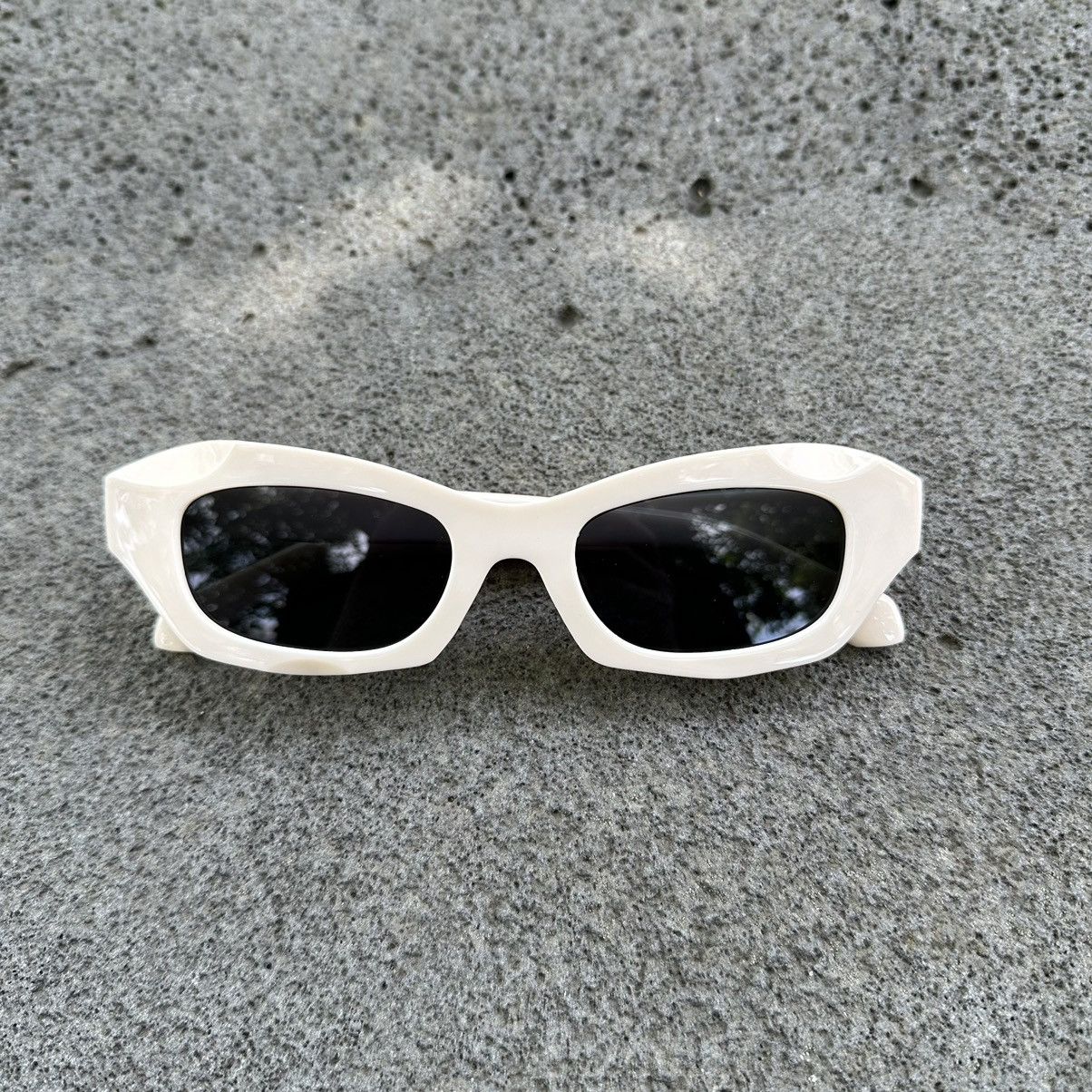 Other Y2K Unisex Sunglasses Retro Fashion Shades QZ623-3838-01 Size ONE SIZE - 1 Thumbnail