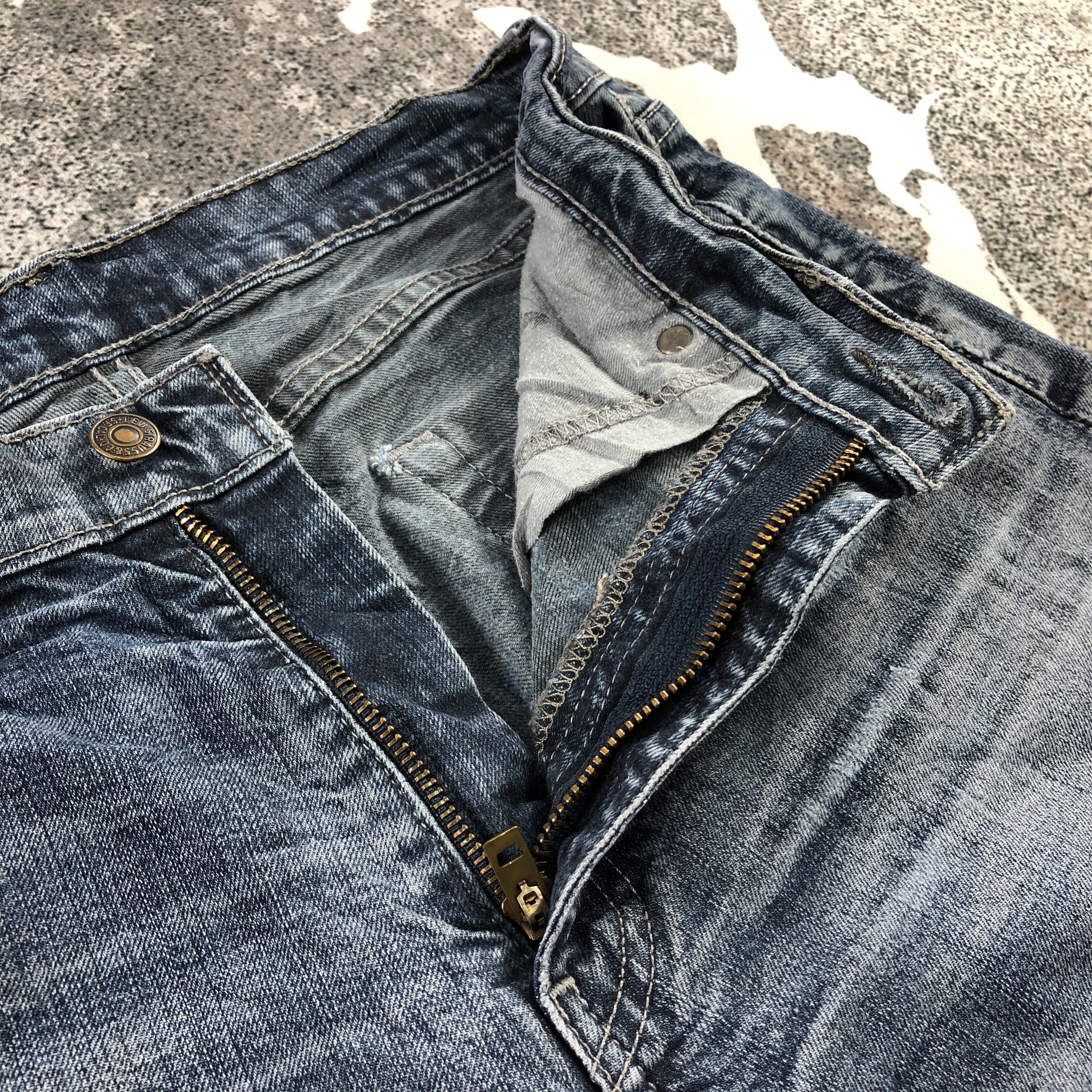 Levi's Vintage Levi's 505 Jeans Distress Faded Blue Denim KJ1027 Size US 32 / EU 48 - 11 Thumbnail