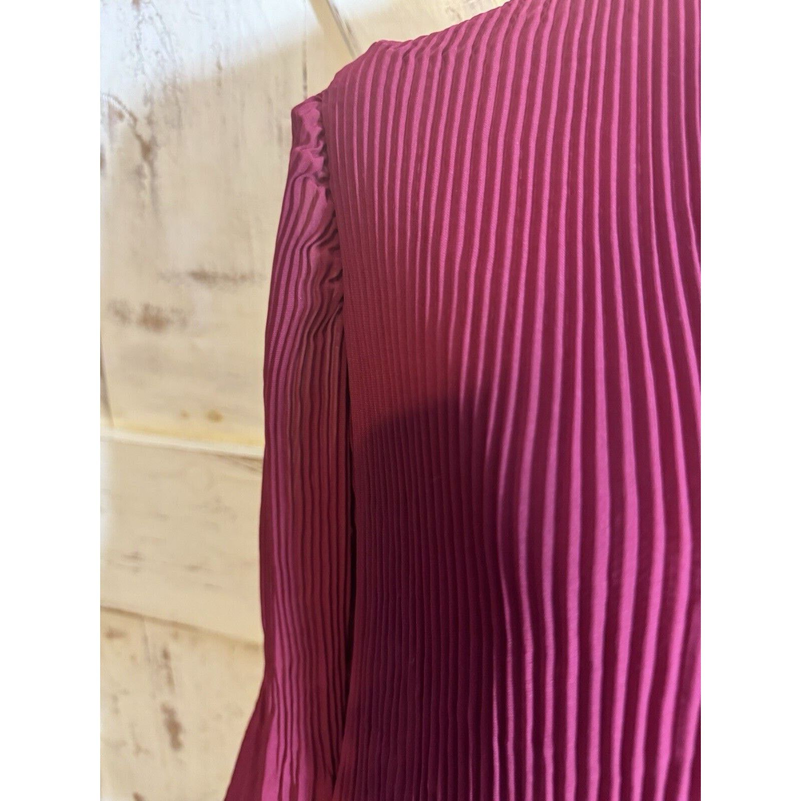 Other JM Collection Burgundy Chiffon Pleated Tunic 3/4 Bell Sleev Size XS / US 0-2 / IT 36-38 - 4 Thumbnail