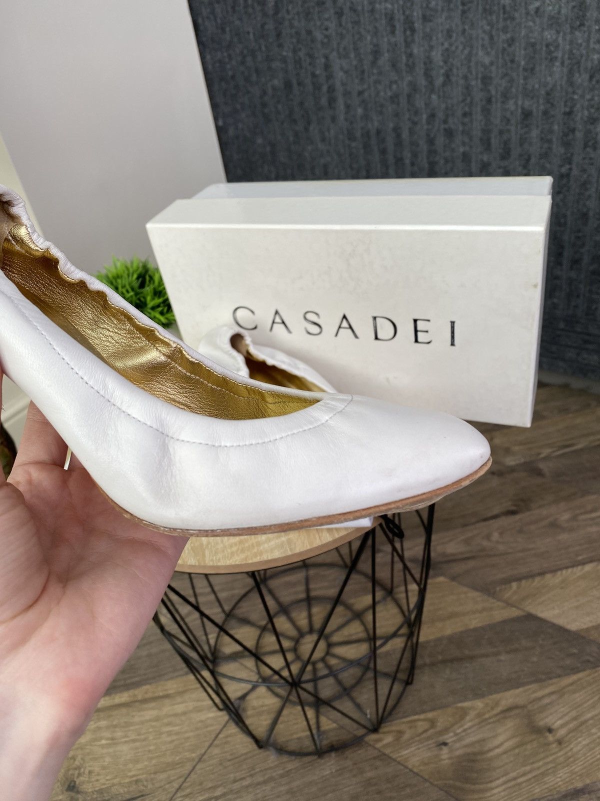 Casadei Casadei White Leather Ballet Flats Gold Heel Slip On Size US 9 / IT 39 - 8 Thumbnail