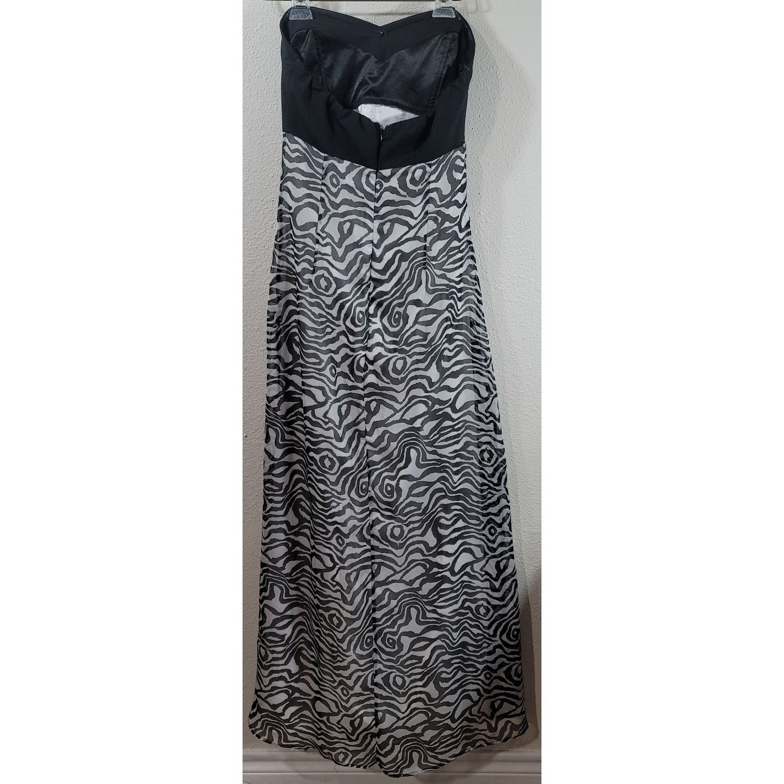 Other Charlotte Russe Black Animal Print Strapless Maxi Dress M Size M / US 6-8 / IT 42-44 - 3 Thumbnail