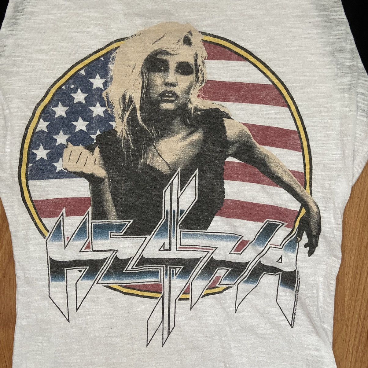 Band Tees Kesha Logo Baseball Shirt Size Women’s Medium Size M / US 6-8 / IT 42-44 - 5 Thumbnail