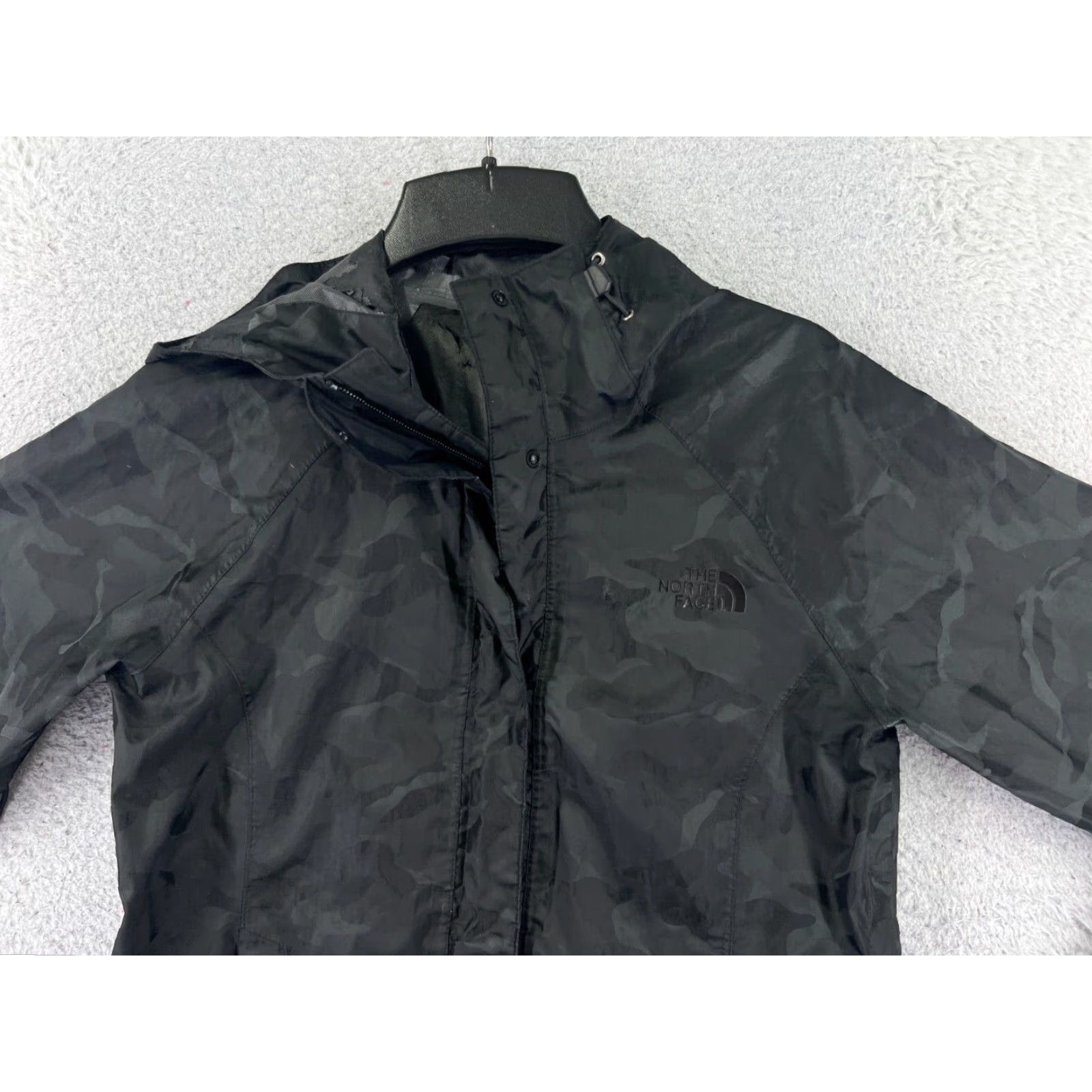 The North Face VINTAGE The North Face Jacket Women S Black Camouflage Full Zip Hooded Windbreaker READ Size S / US 4 / IT 40 - 4 Thumbnail