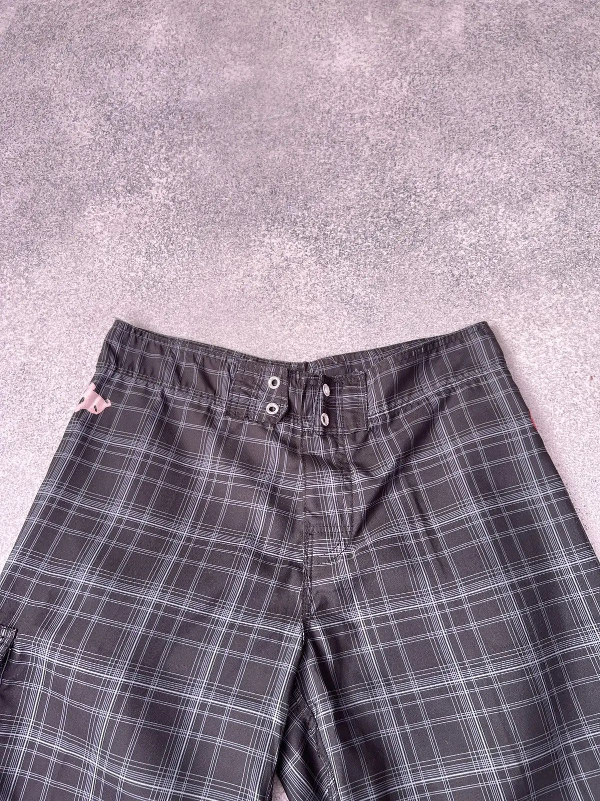 Billabong × Vintage Vintage Billabong Y2k Ed Hardy Style shorts Size US 32 / EU 48 - 5 Thumbnail