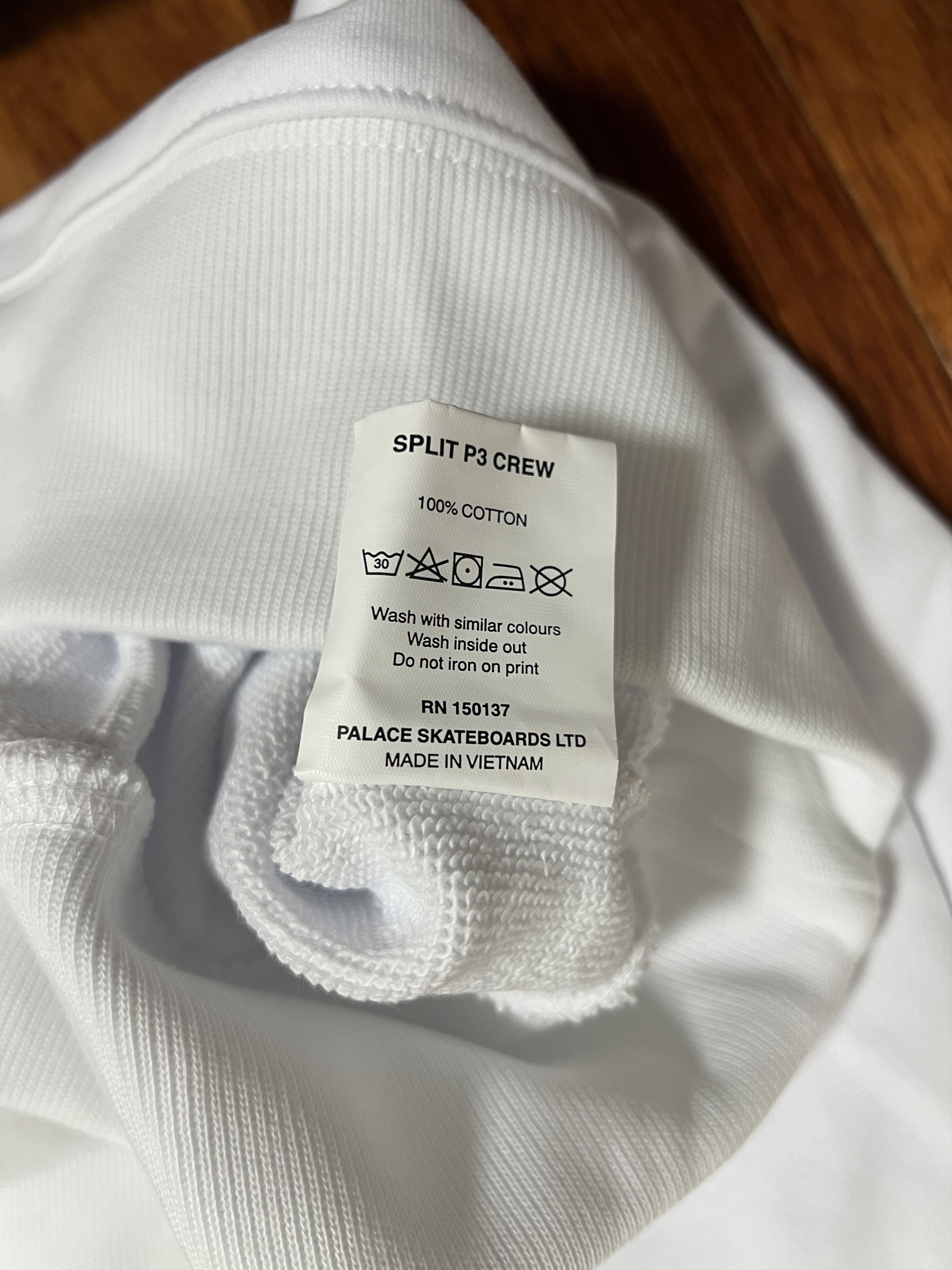 Palace 💚 2019 Palace Split P3 Crew White Large NEW Size US L / EU 52-54 / 3 - 8 Thumbnail