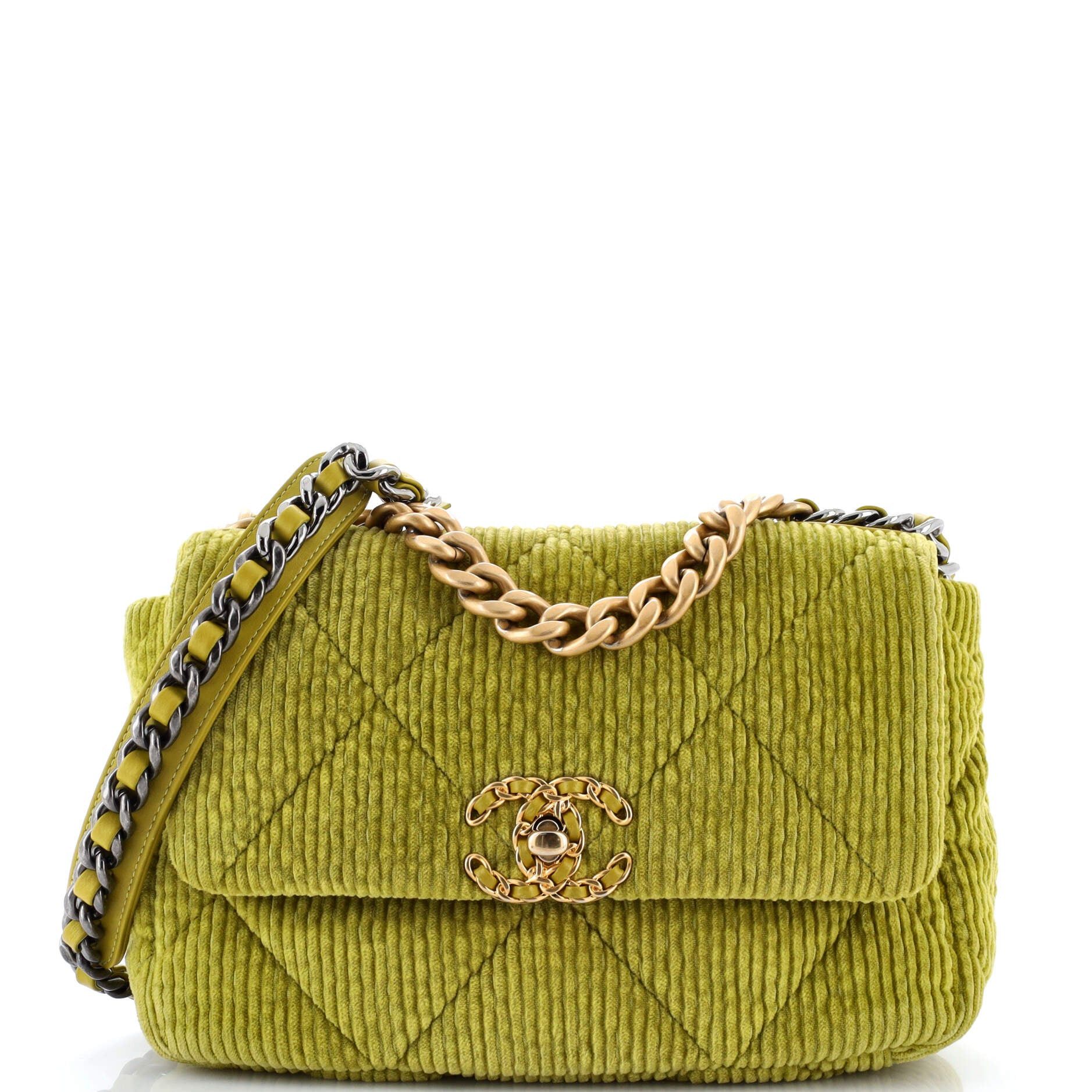 Chanel 19 Flap Bag Size ONE SIZE - 1 Thumbnail