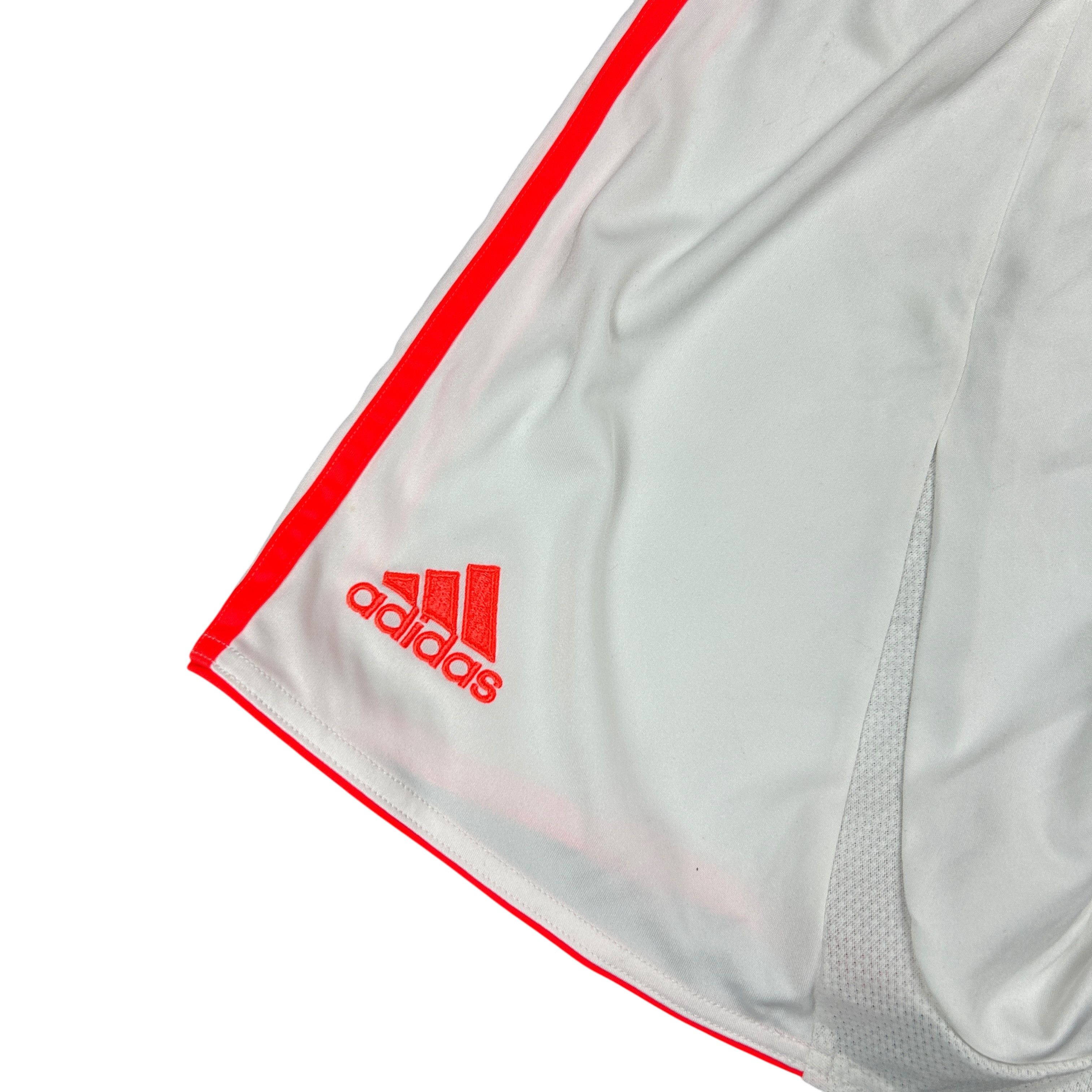 Adidas Adidas Bayern Munchen White Shorts Men Size L Size US 34 / EU 50 - 4 Thumbnail