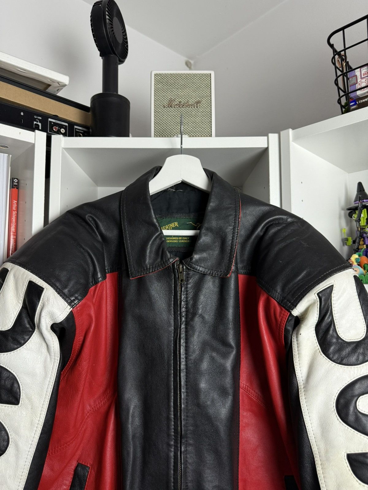 Vintage Vintage 90s USA american flag boxy bomber leather jacket L Size US L / EU 52-54 / 3 - 6 Thumbnail