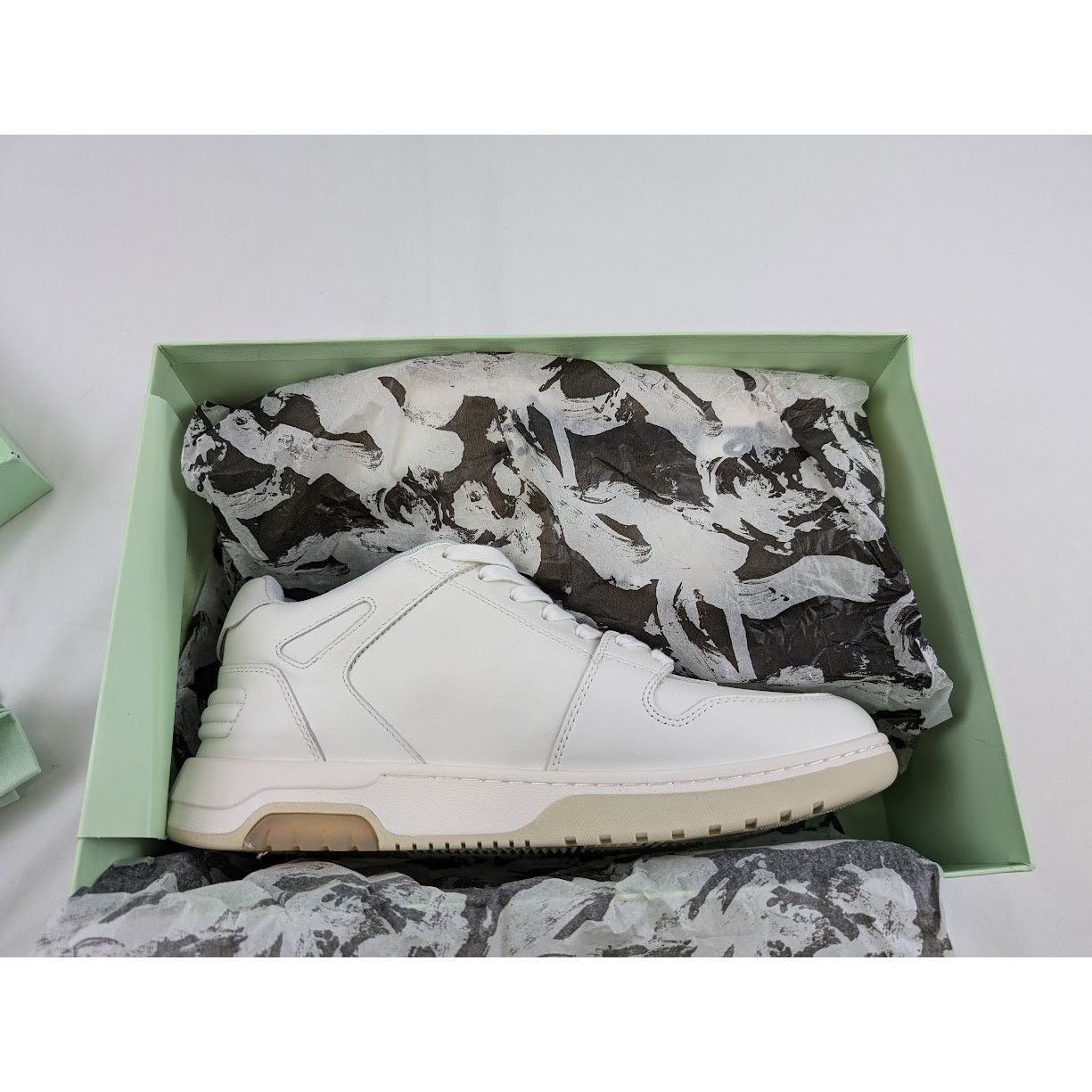 Off-White o1rshd1 Out Of Office Calf Low-Top Sneakers in White Size US 11 / EU 44 - 22 Thumbnail