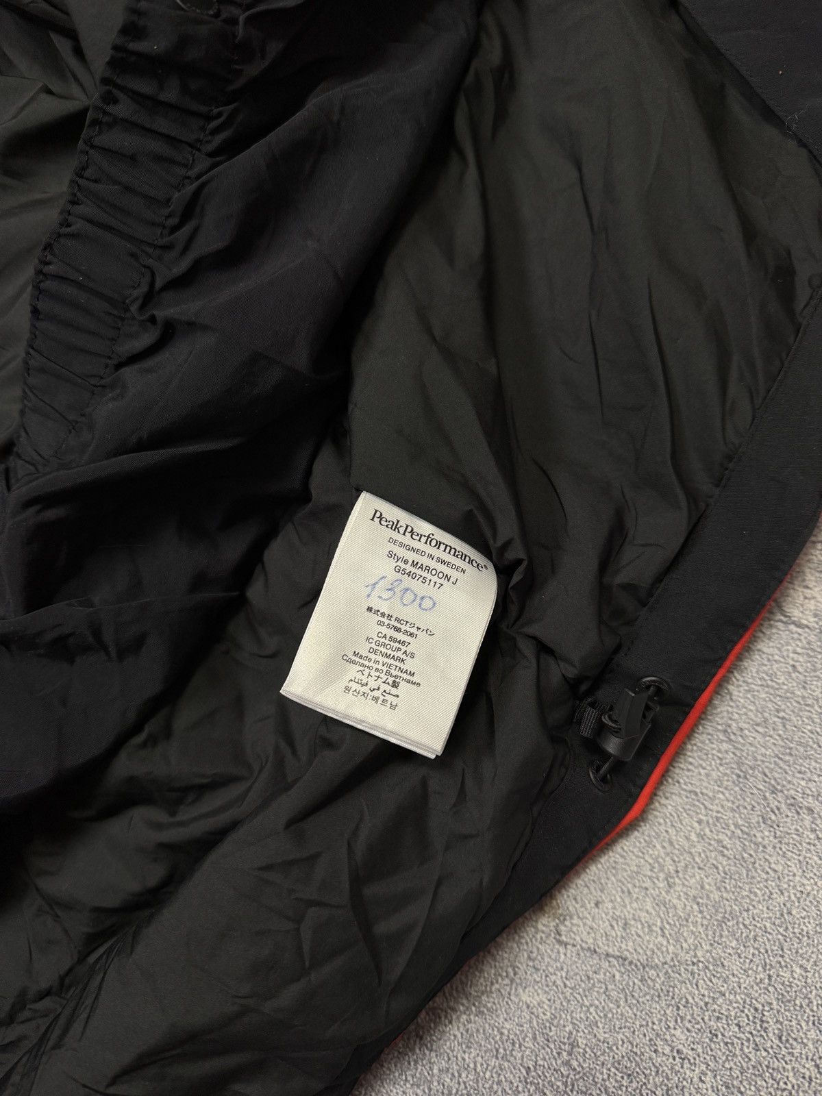 Peak Performance Peak Performance Gore-Tex Jacket Gorpcore Size US M / EU 48-50 / 2 - 12 Thumbnail