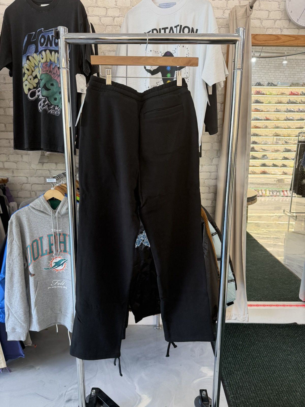 FELT FELT “Pleated” Black Sweatpants Size US 30 / EU 46 - 2 Thumbnail