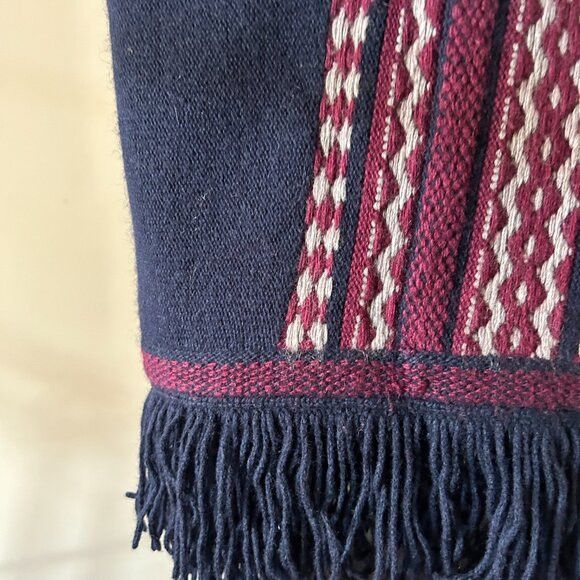 Club Monaco Club Monaco Knit Fair Isle Print Tassel Hem Poncho Sweater Size M / US 6-8 / IT 42-44 - 3 Thumbnail