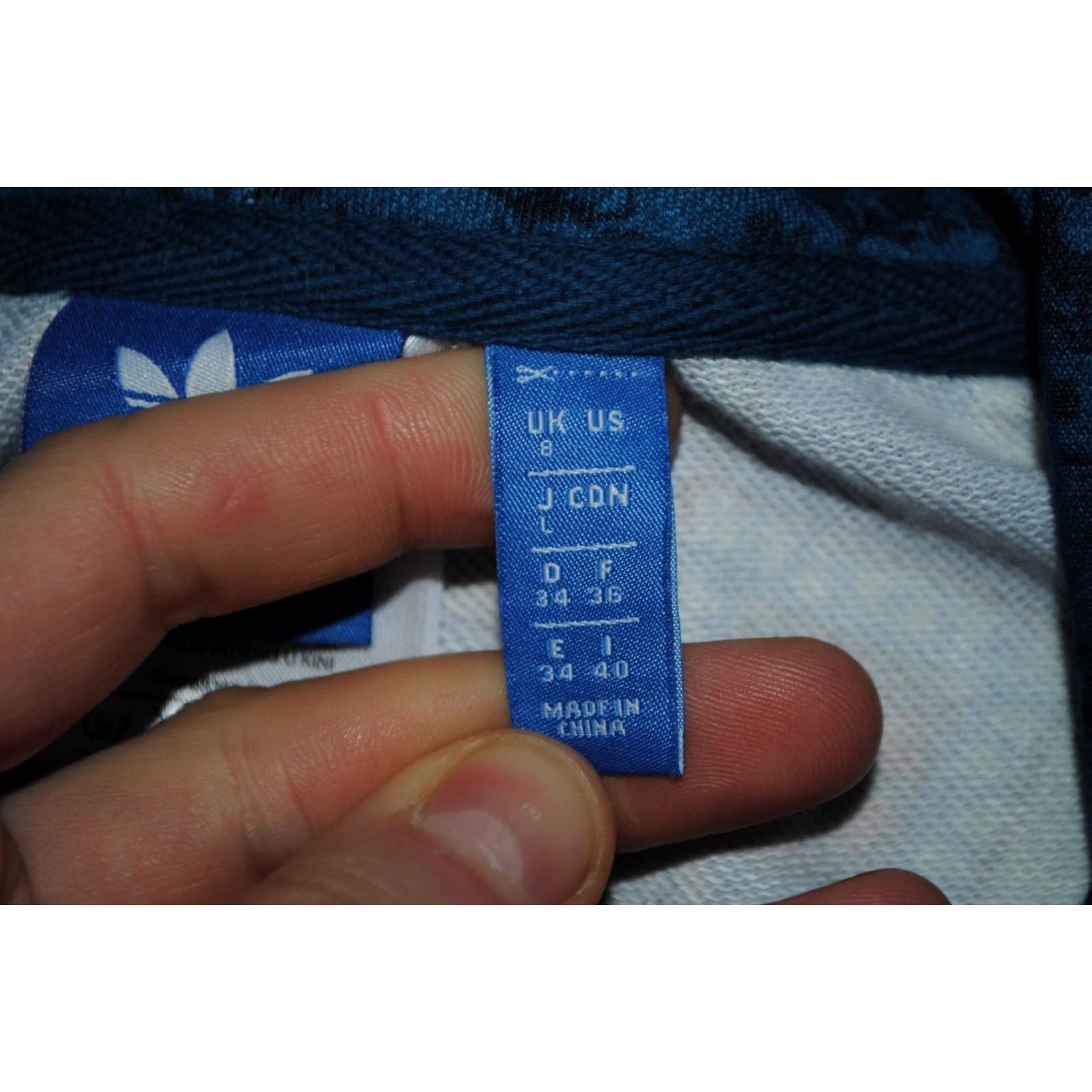 Adidas ADIDAS ORIGINALS BORBOMIX FARM CROPPED TOP HOODIE WOMENS L BR5140 ORIGINAL CREWNECK FARM WOMENS Size L / US 10 / IT 46 - 3 Thumbnail