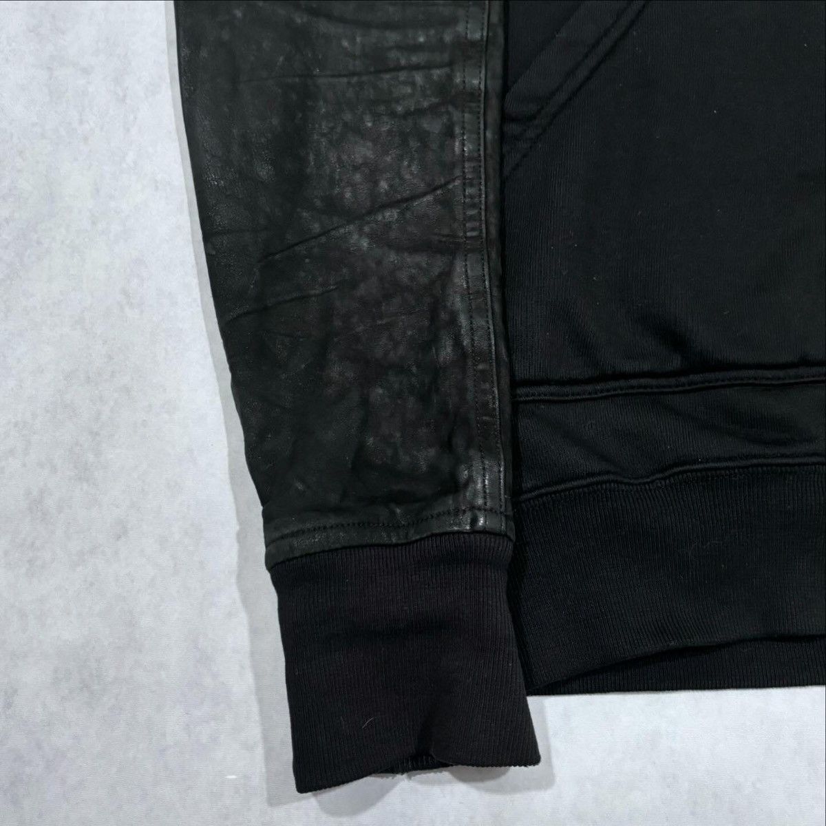Rick Owens × Rick Owens Drkshdw Rick Owens Drkshdw Leather Sleeve Gimp Hoodie Size US S / EU 44-46 / 1 - 3 Thumbnail
