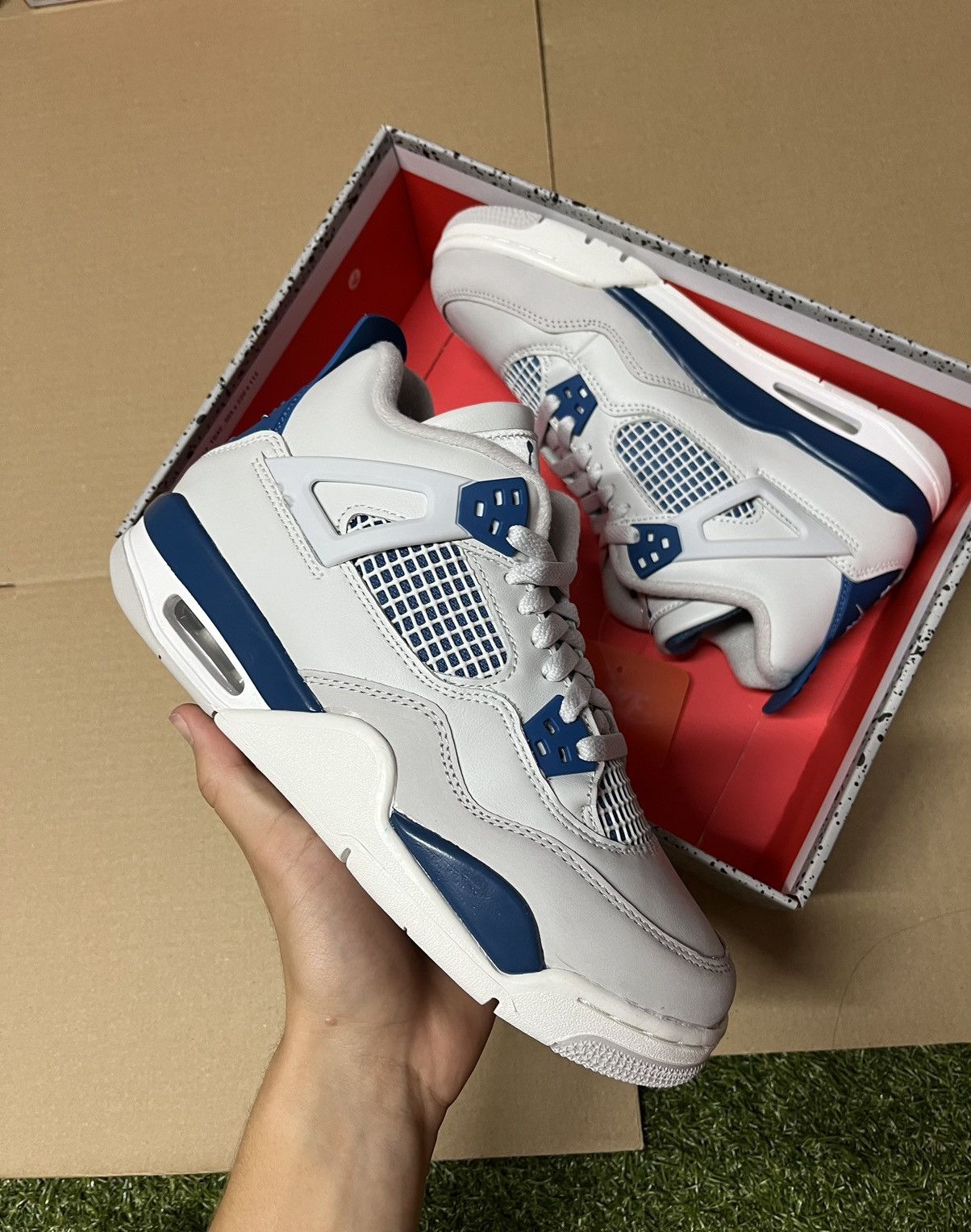 Nike Jordan 4 Retro Military Blue Gs Size US 6.5 / IT 36.5 - 2 Thumbnail