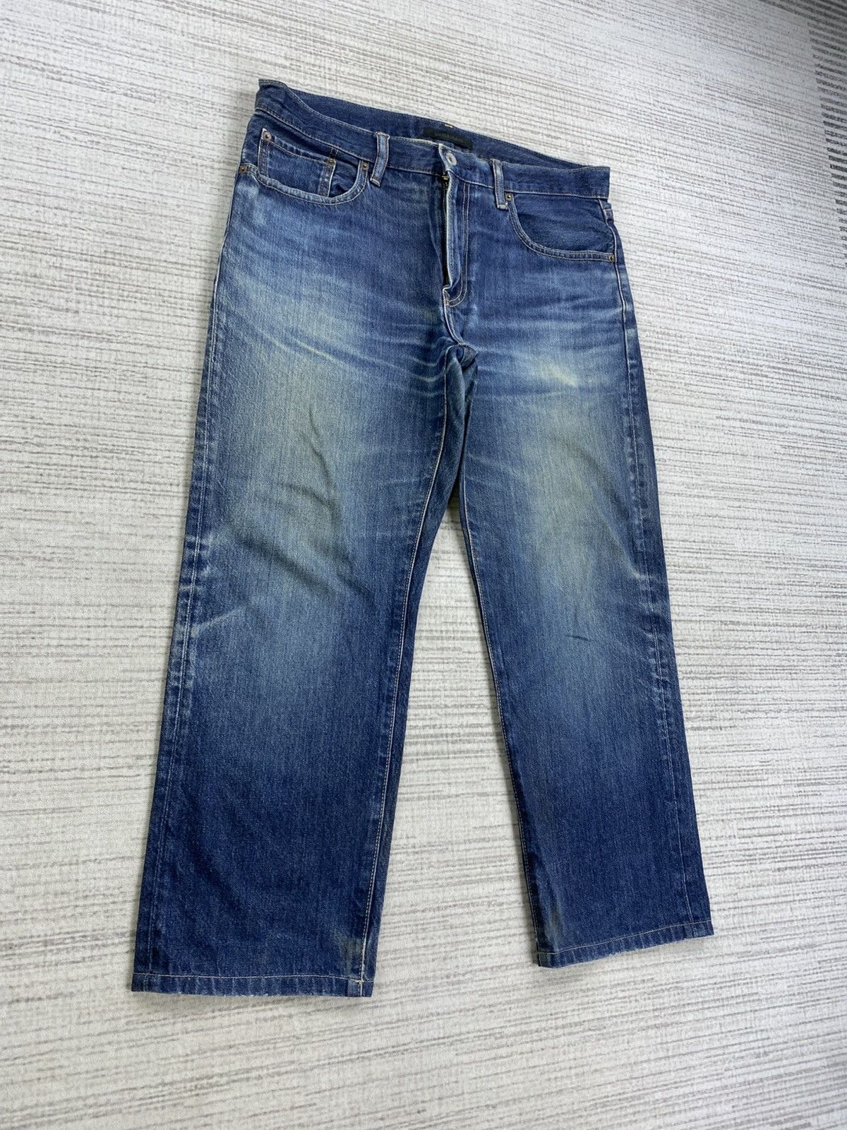 Japanese Brand × Uniqlo Vintage Uniqlo Big Size Denim Pants Size US 35 - 3 Thumbnail