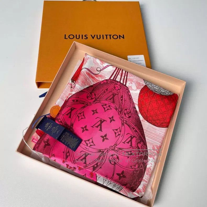 Louis Vuitton Louis Vuitton Mulberry Silk scarf Size ONE SIZE - 1 Thumbnail