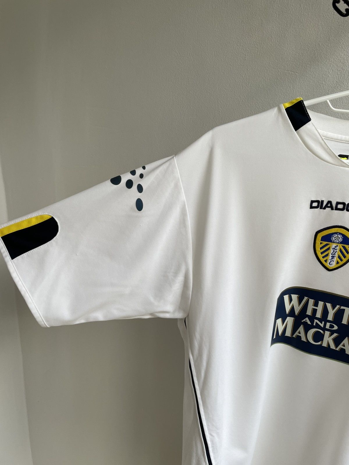 Vintage Leeds United 2004 2005 Football Shirt Soccer Jersey Diadora Size US M / EU 48-50 / 2 - 3 Thumbnail