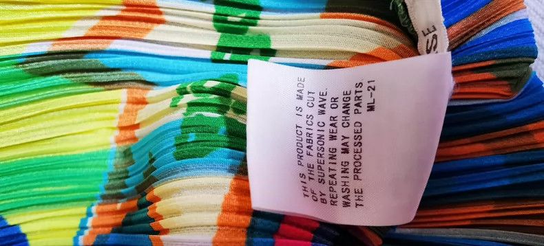 Pleats Please Issey Miyake Issey Miyake Popcorn top Size L / US 10 / IT 46 - 2 Thumbnail