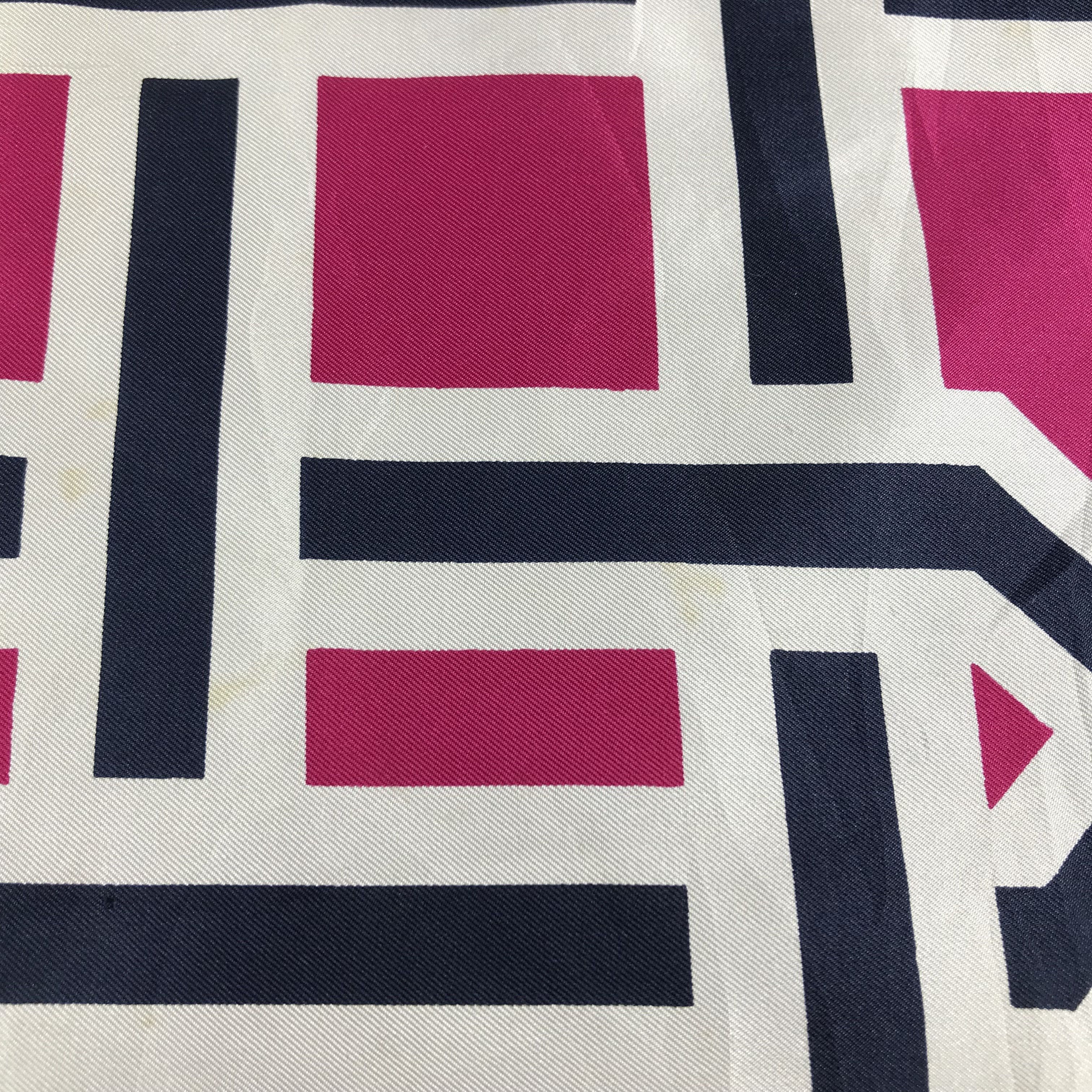 Vintage Vintage Geometrical Design Silk Scarf M112 Size ONE SIZE - 7 Thumbnail