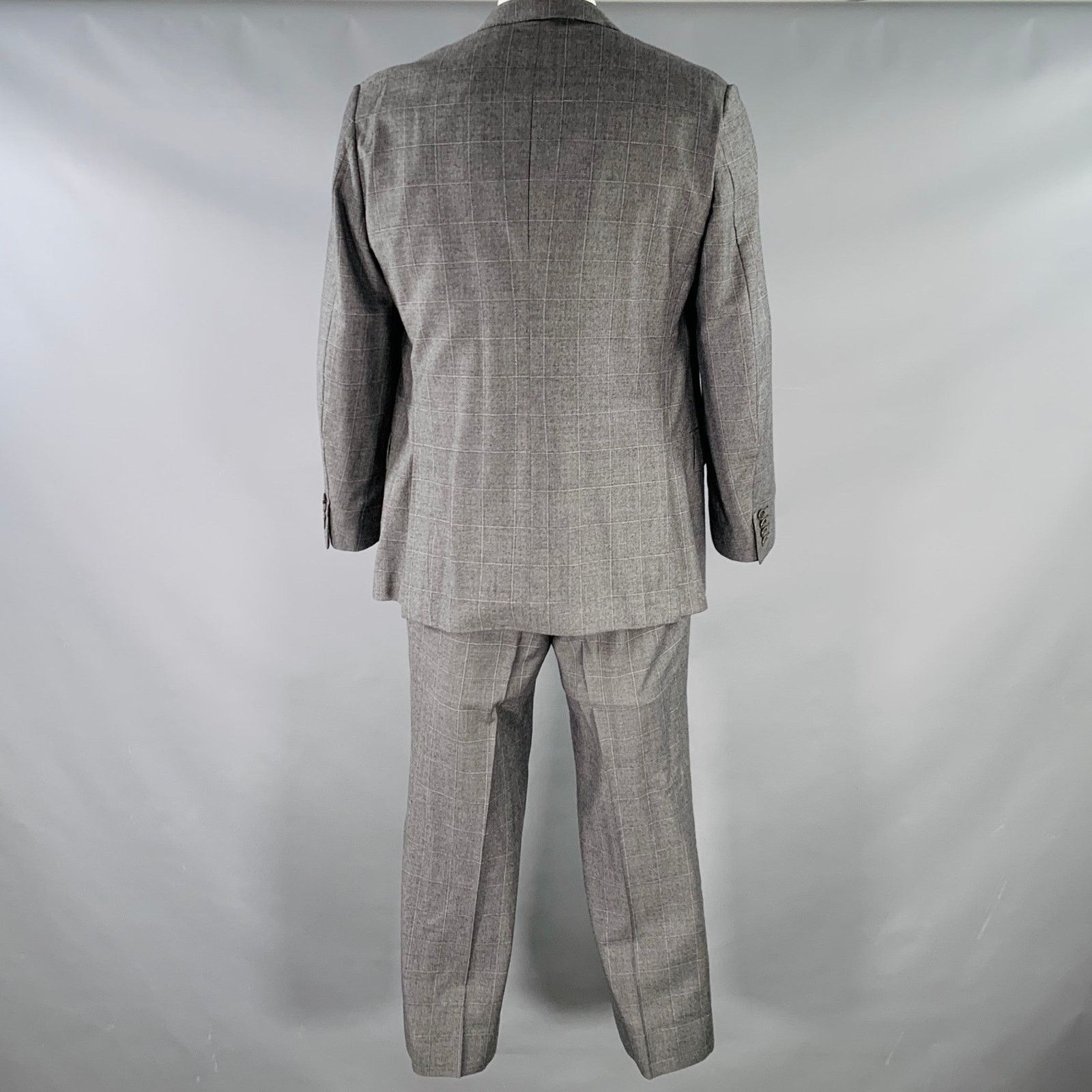 Size 46 Grey White Window Pane Wool Notch Lapel Suit