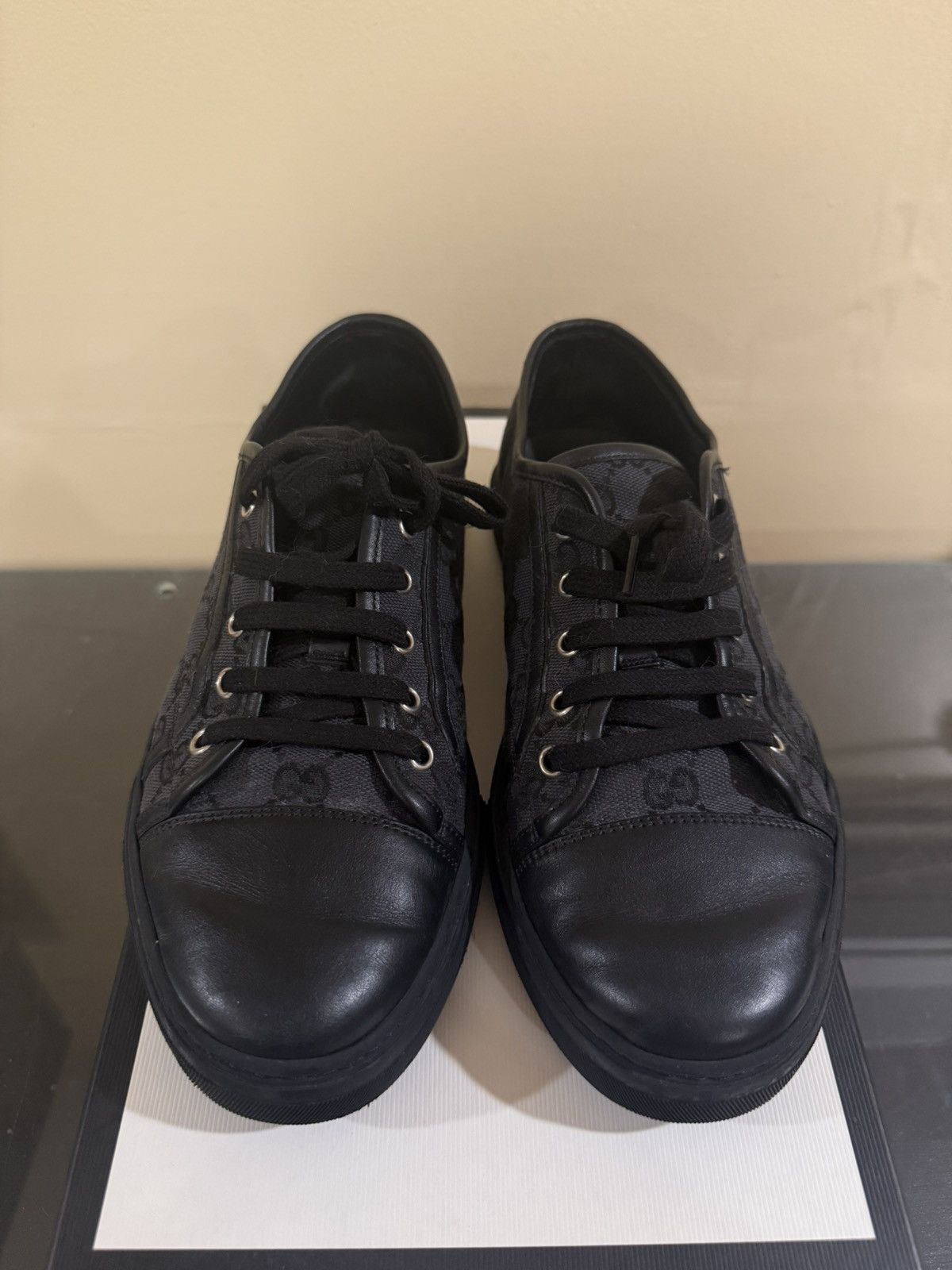 Gucci Gucci GG Canvas and Leather Low Top Sneaker Size US 8 / EU 41 - 3 Thumbnail