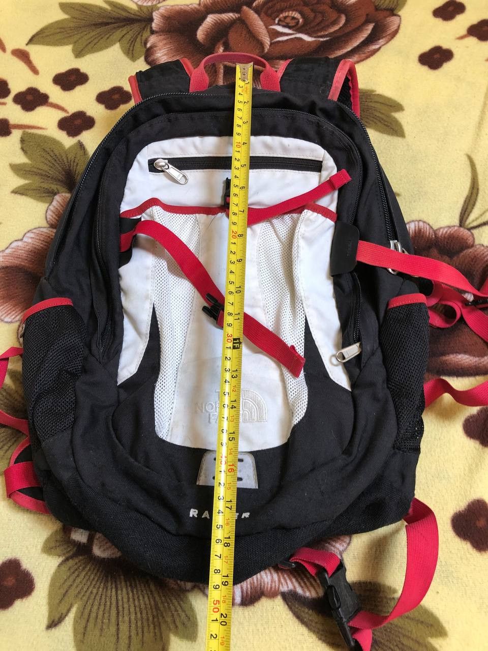 The North Face Rare The North Face Daypack Backpack Hiking Size ONE SIZE - 8 Thumbnail