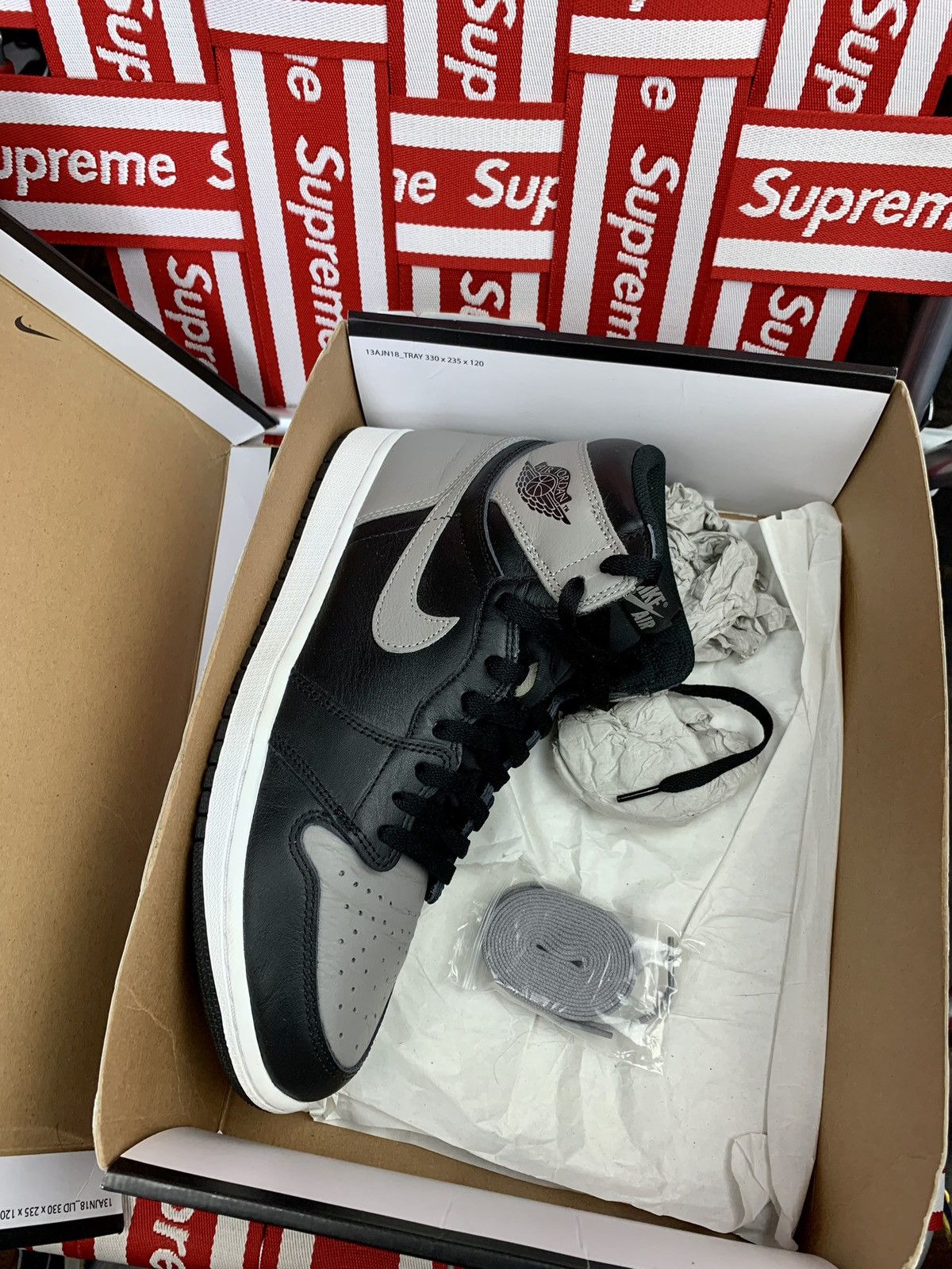 Jordan Brand × Nike Jordan 1 Retro High Shadow (2018) Size 11 Size US 11 / EU 44 - 3 Thumbnail