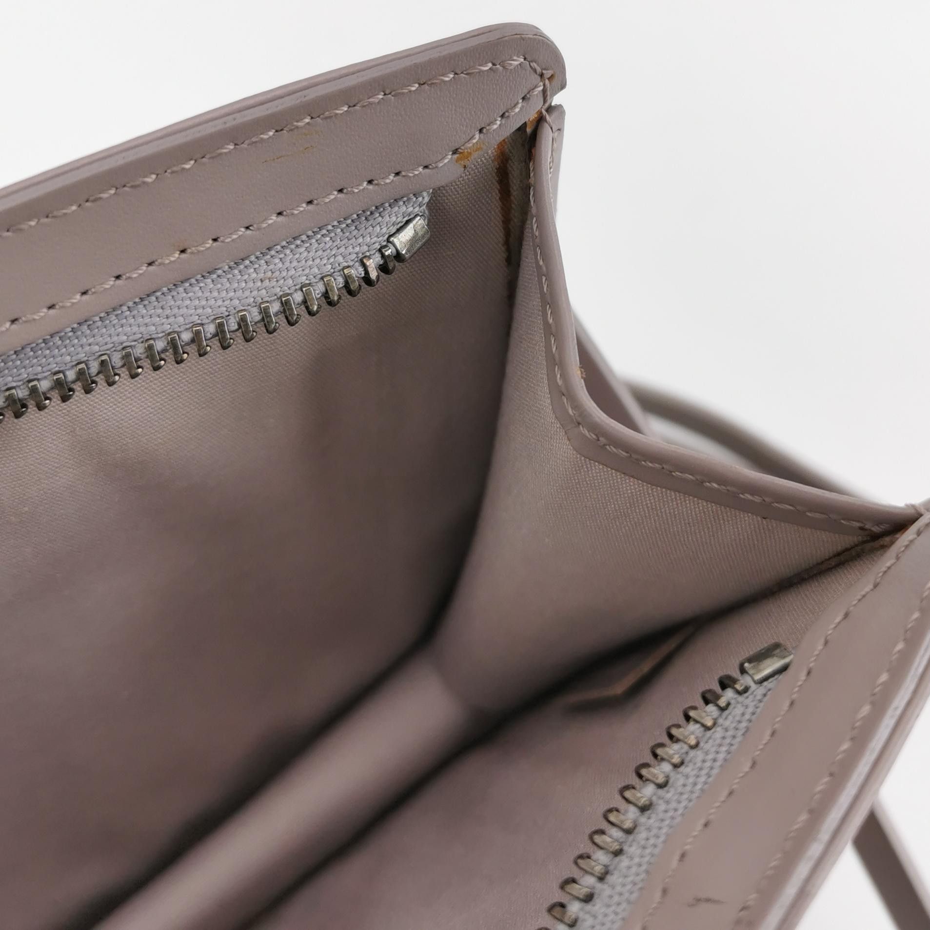 Louis Vuitton Louis Vuitton (LV) Rochelle leather solid color water rippl Size ONE SIZE - 5 Thumbnail