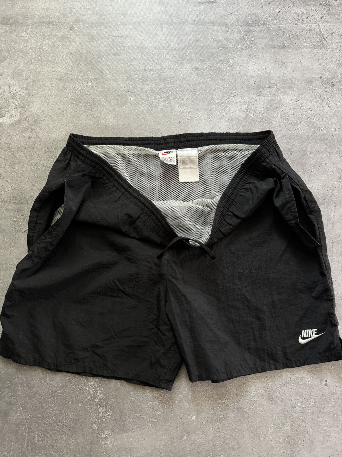 Nike × Vintage Vintage 90s Nike Nylon Big Size Swim Shorts Size US 38 / EU 54 - 2 Thumbnail