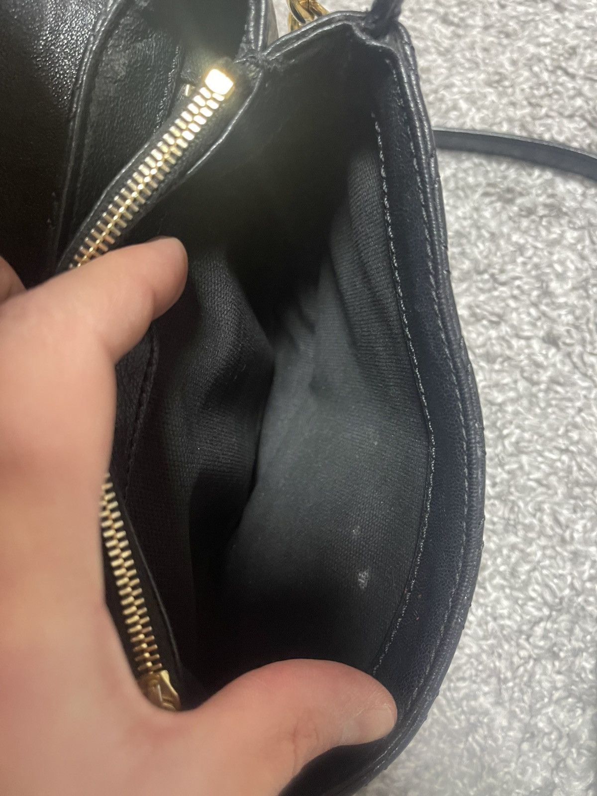 Marc Jacobs Marc Jacobs vintage black leather quitled gold small bag Size ONE SIZE - 16 Thumbnail