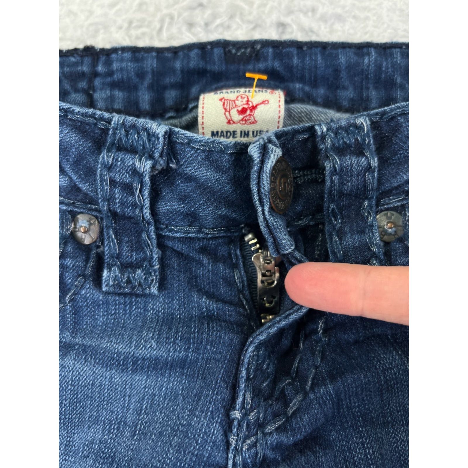 True Religion True Religion Billy Jeans Women 24 Blue Denim Medium Wash Distressed Flared 5-Pocket Regular Waist 24 Inseam 24 Size 42" / US 20 - 5 Thumbnail