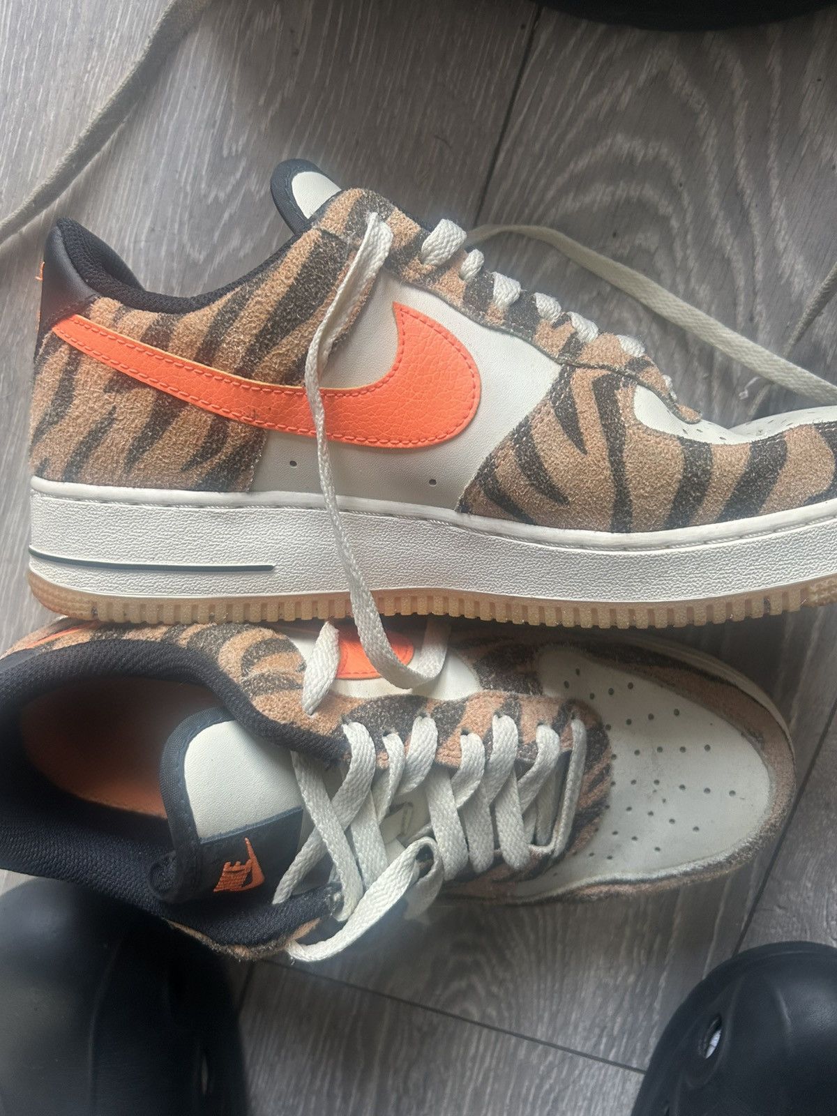Nike 2021 Nike Airforce One Low ‘Daktari Stripes’ Size US 8 / EU 41 - 6 Thumbnail