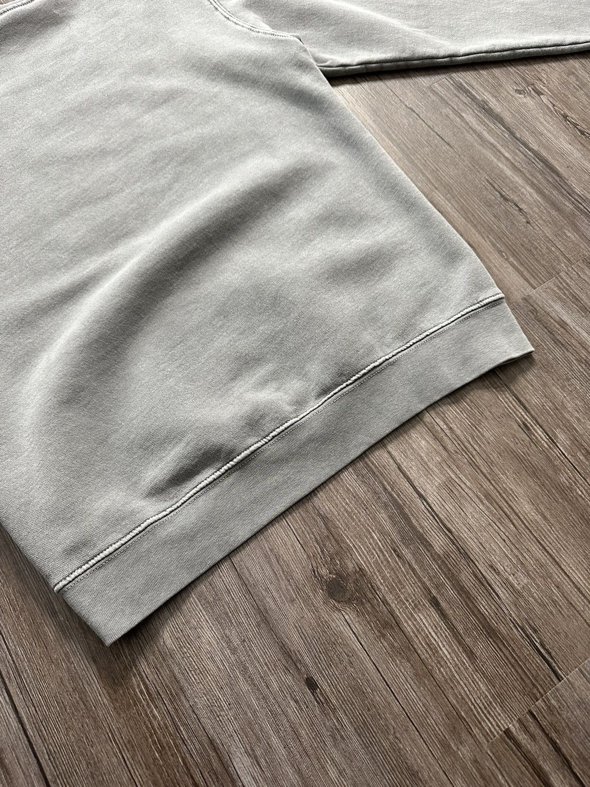 Playstation × Travis Scott 😵‍💫Travis Scott😵‍💫 PlayStation Crewneck Sweatshirt Size Medium Size US M / EU 48-50 / 2 - 14 Thumbnail