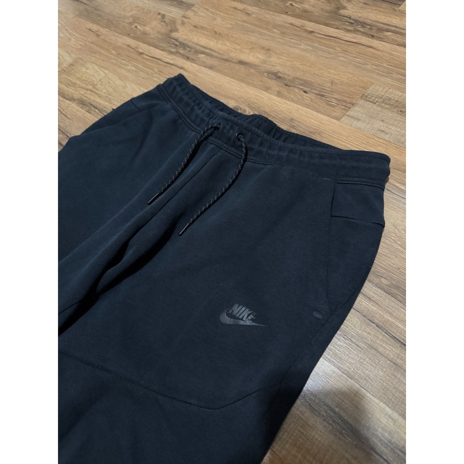 Nike Nike Tech Fleece Jogger Sweatpants Size US 30 / EU 46 - 2 Thumbnail